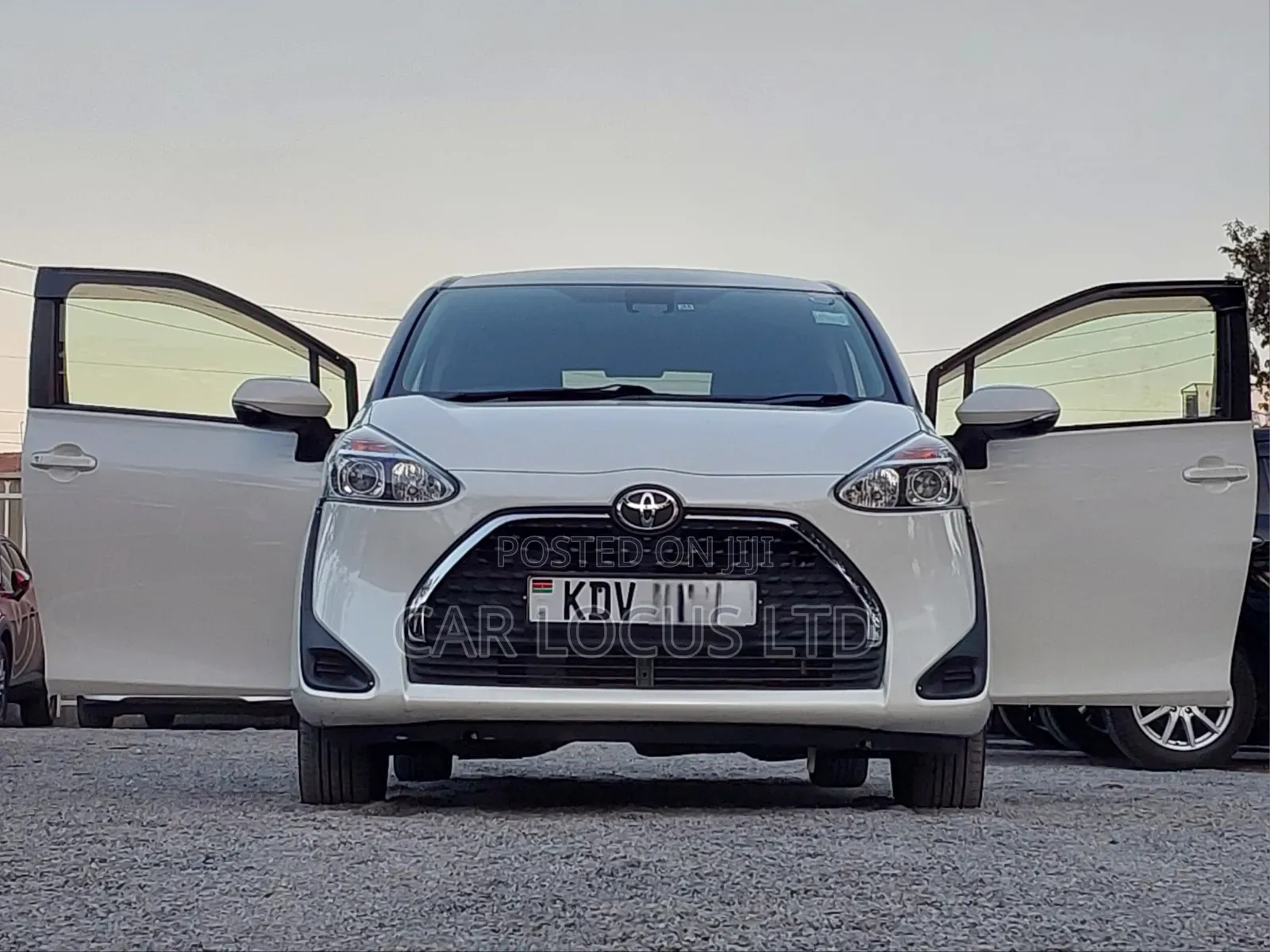 Toyota Sienta 2019 Pearl