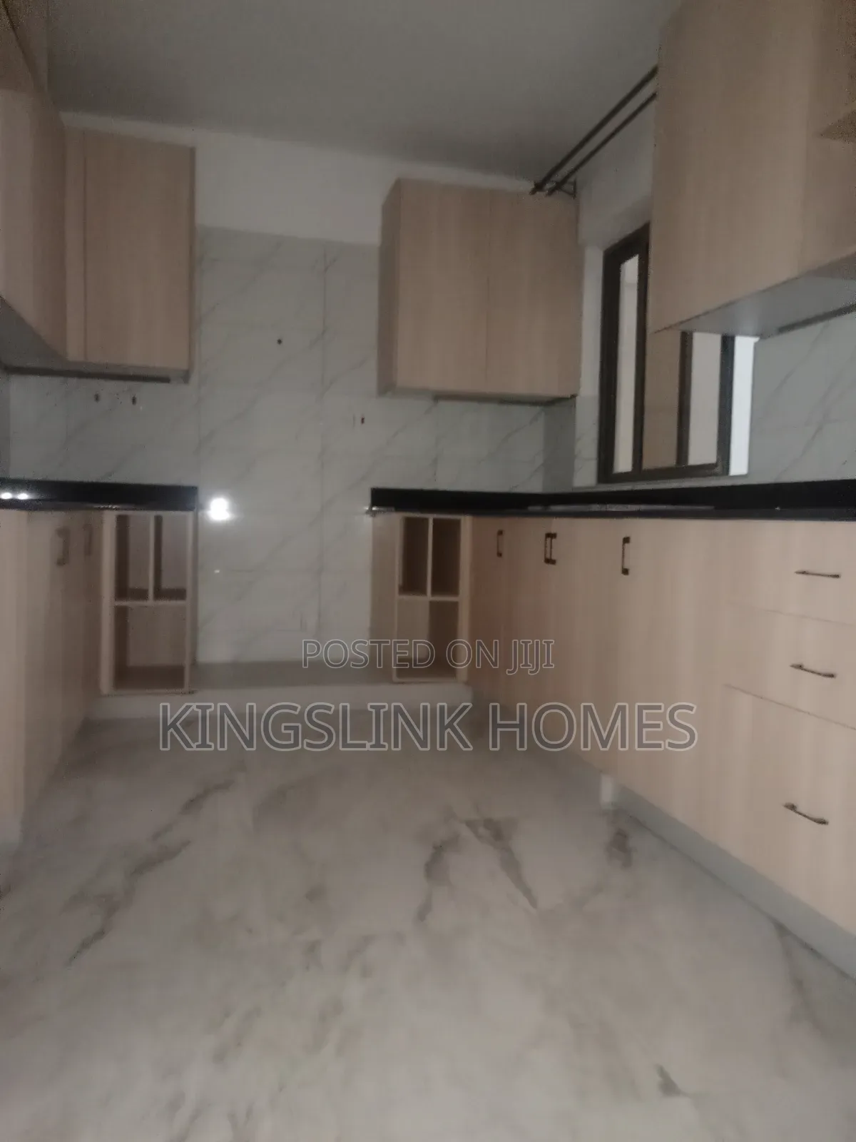 3bdrm Apartment in Nairobi West, Madaraka for rent