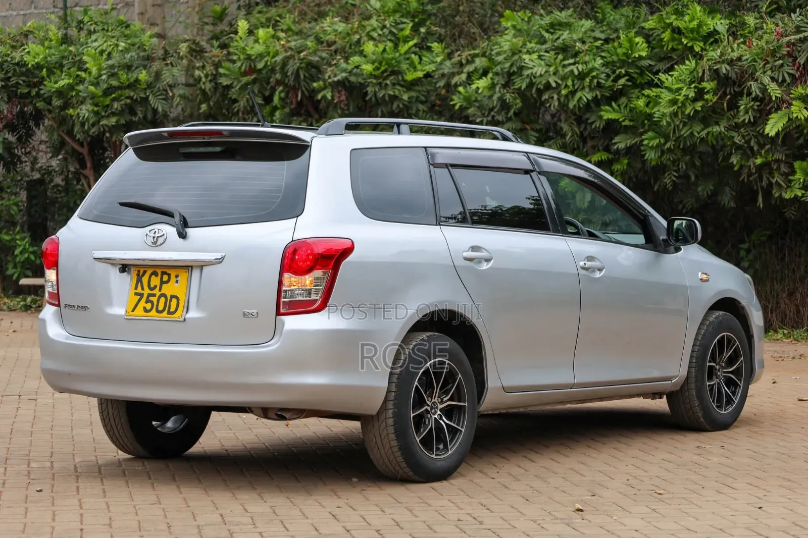 Toyota Corolla Fielder 2011 Silver