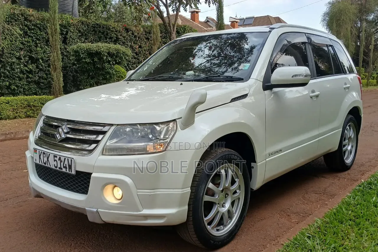 Suzuki Escudo 2009 White