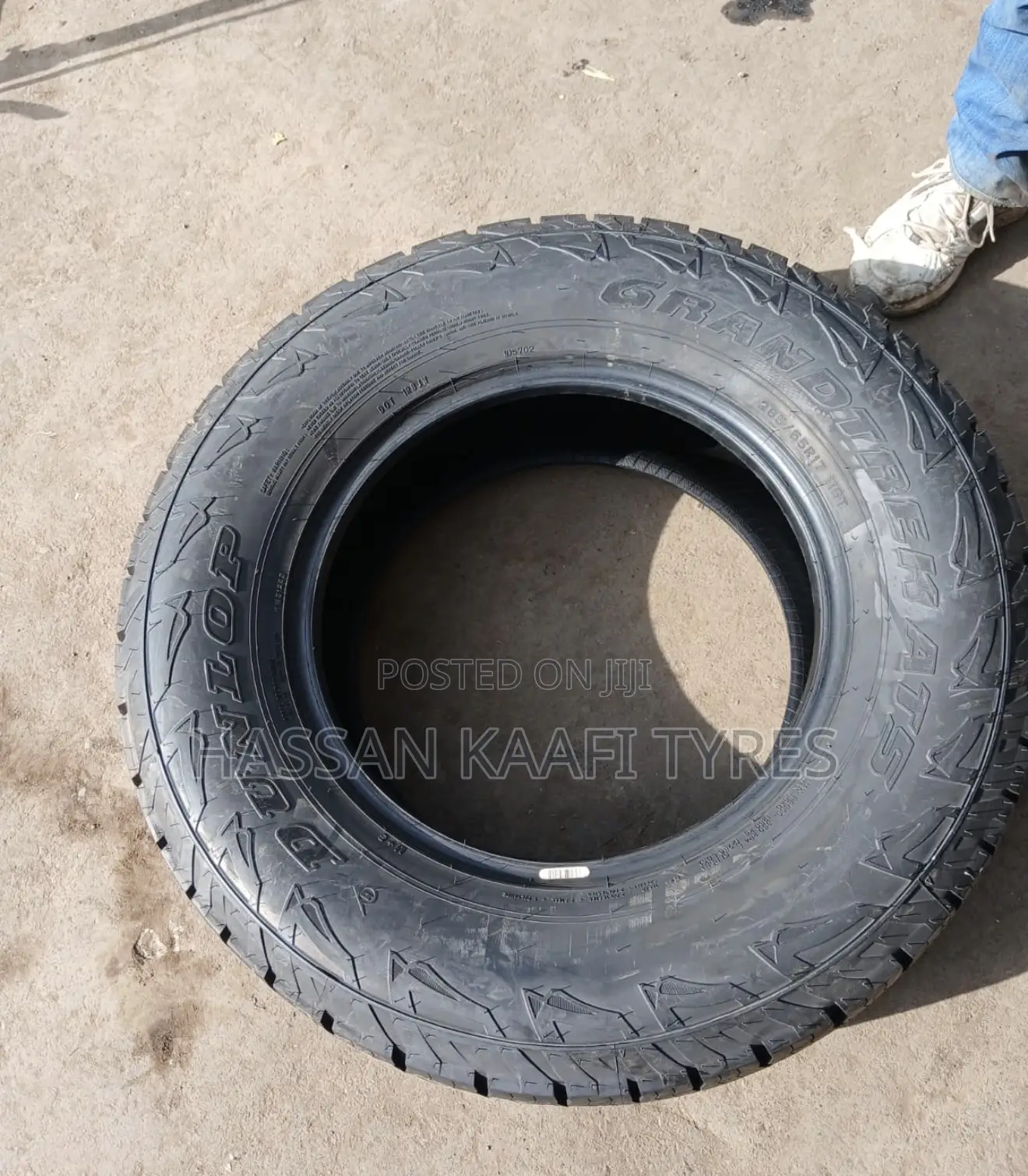285-65r17 Dunlop Tyre