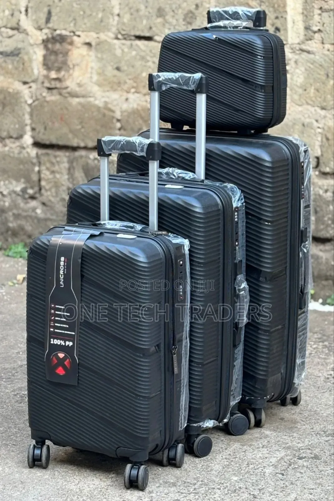 4 in 1 Luxurious Unbreakable Suitcase