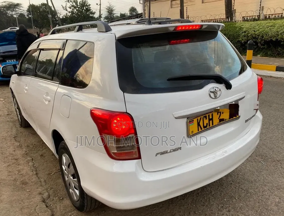 Toyota Corolla Fielder 2010 White