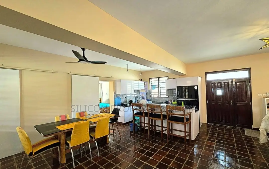 Furnished 3bdrm Villa in Diani for sale