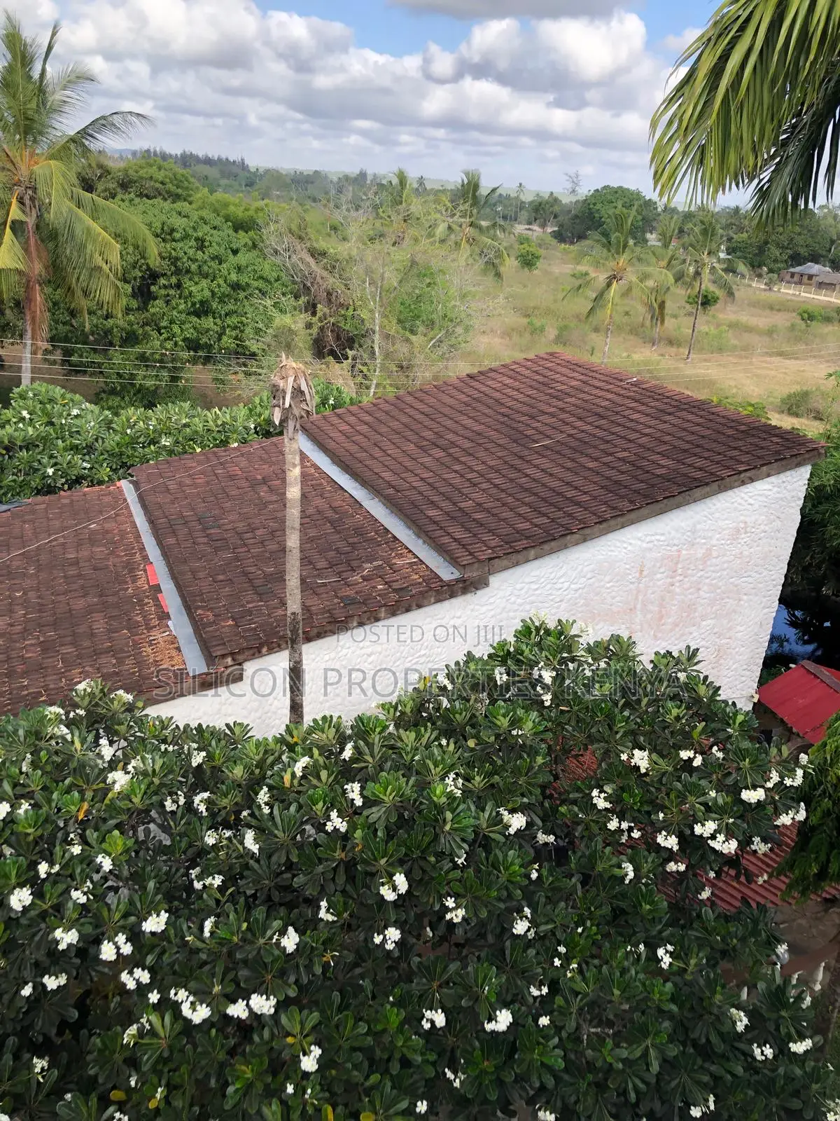 5bdrm Bungalow in Diani for sale