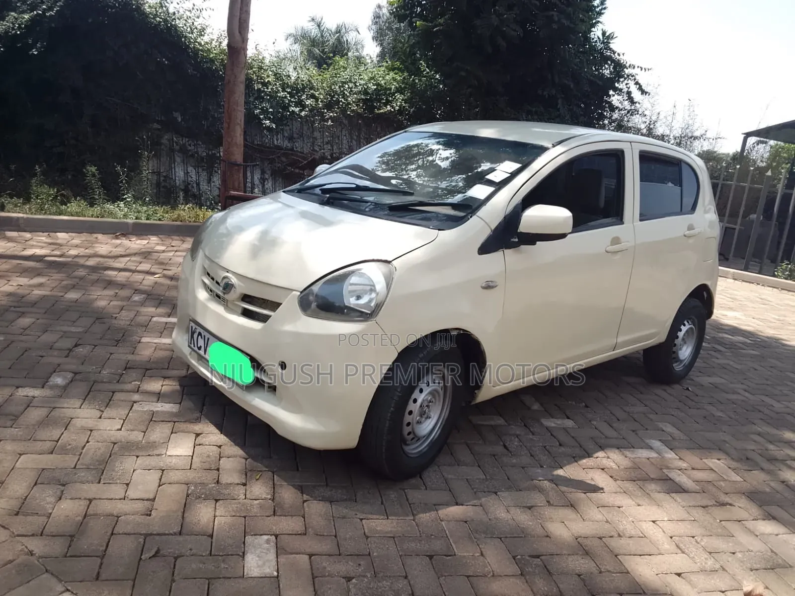 Daihatsu Mira 2012 Yellow