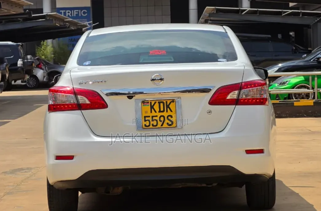 Nissan Bluebird 2015 White