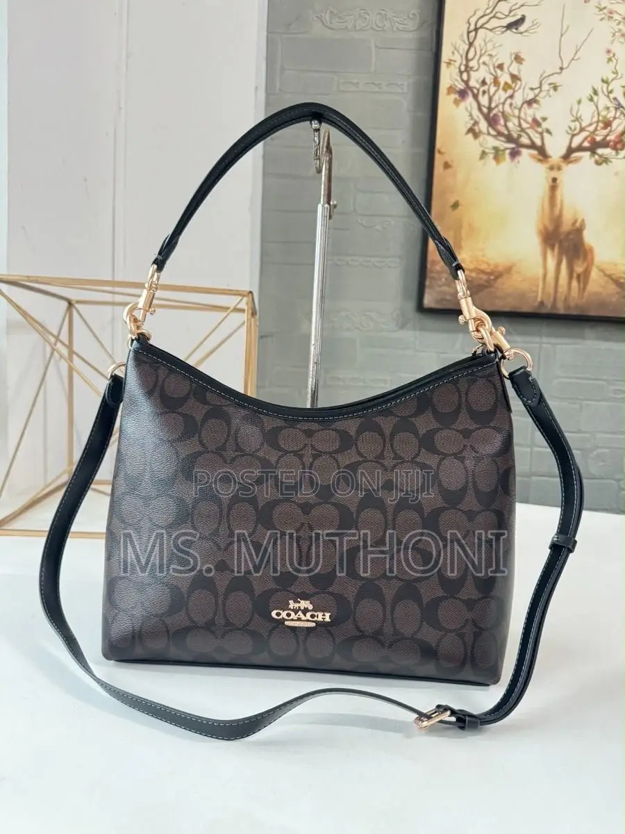 Coach Laurel Shoulder