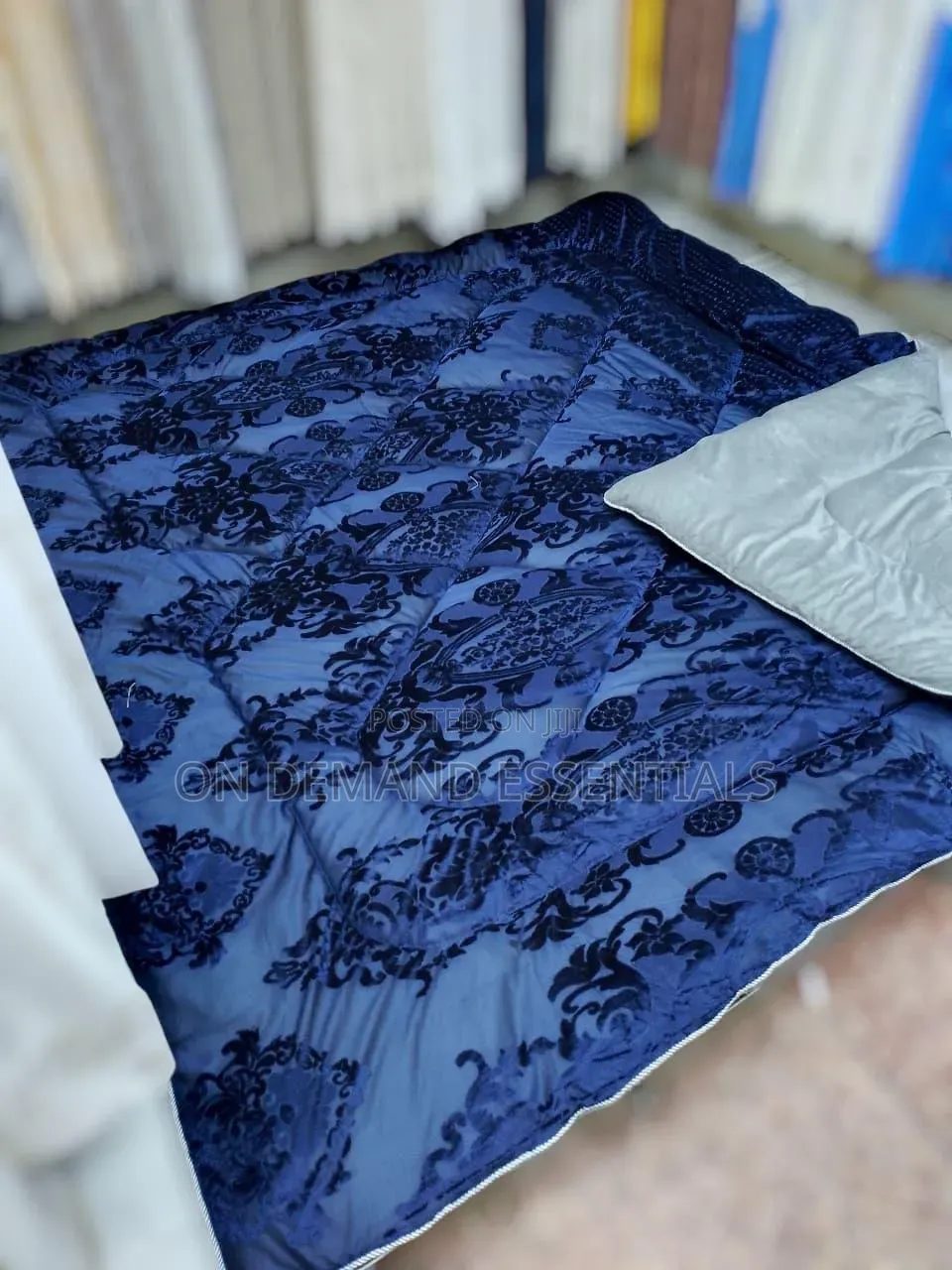 Silk Duvets 1 PC Duvet 1 PC Bedsheet