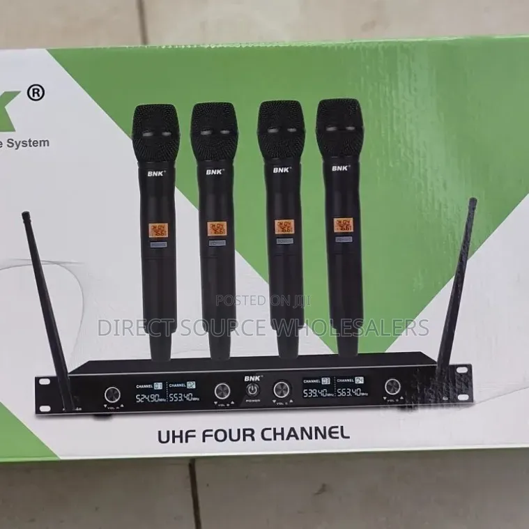  BNK BK8400 4-Channel Wireless Microphone System