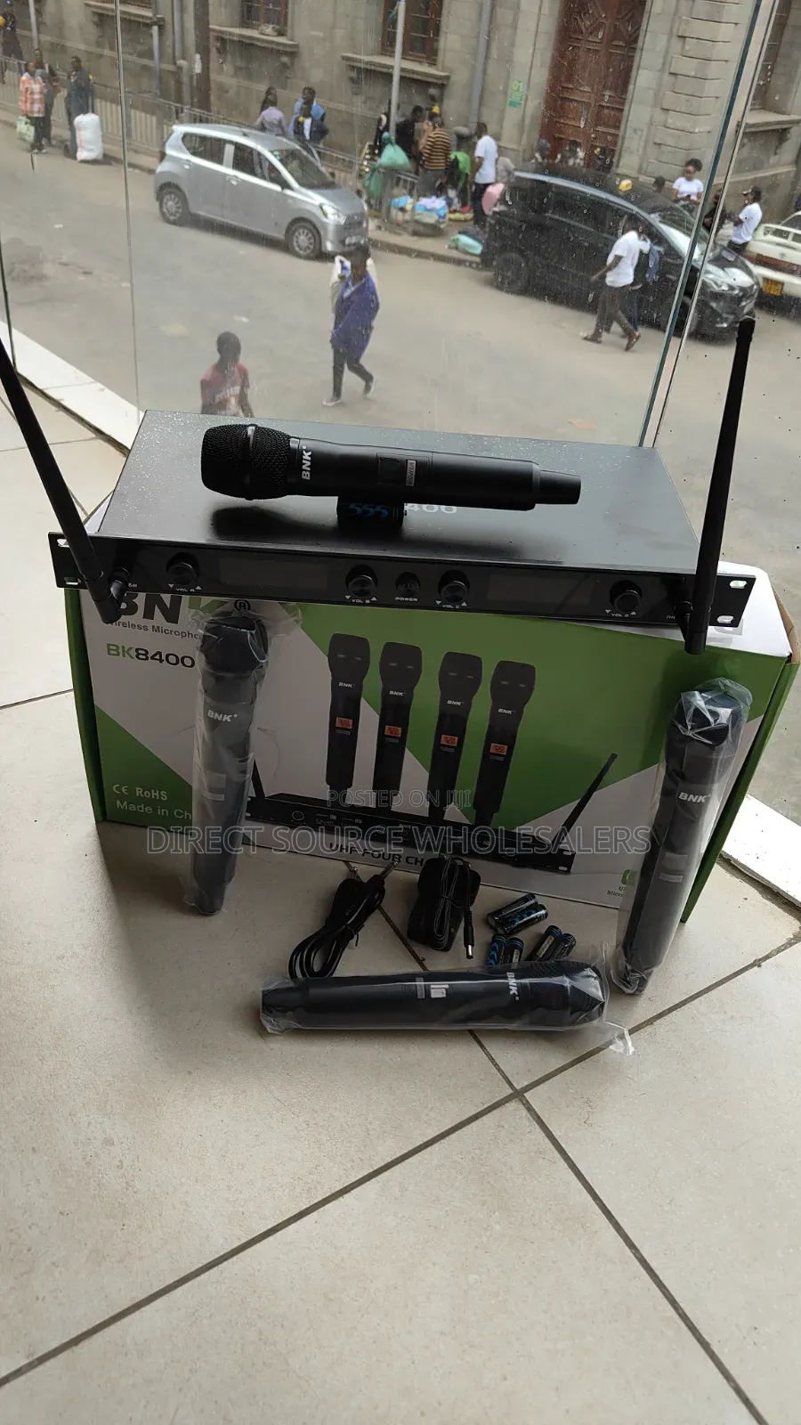 Professional BNK BK8400 4-Channel UHF Microphone