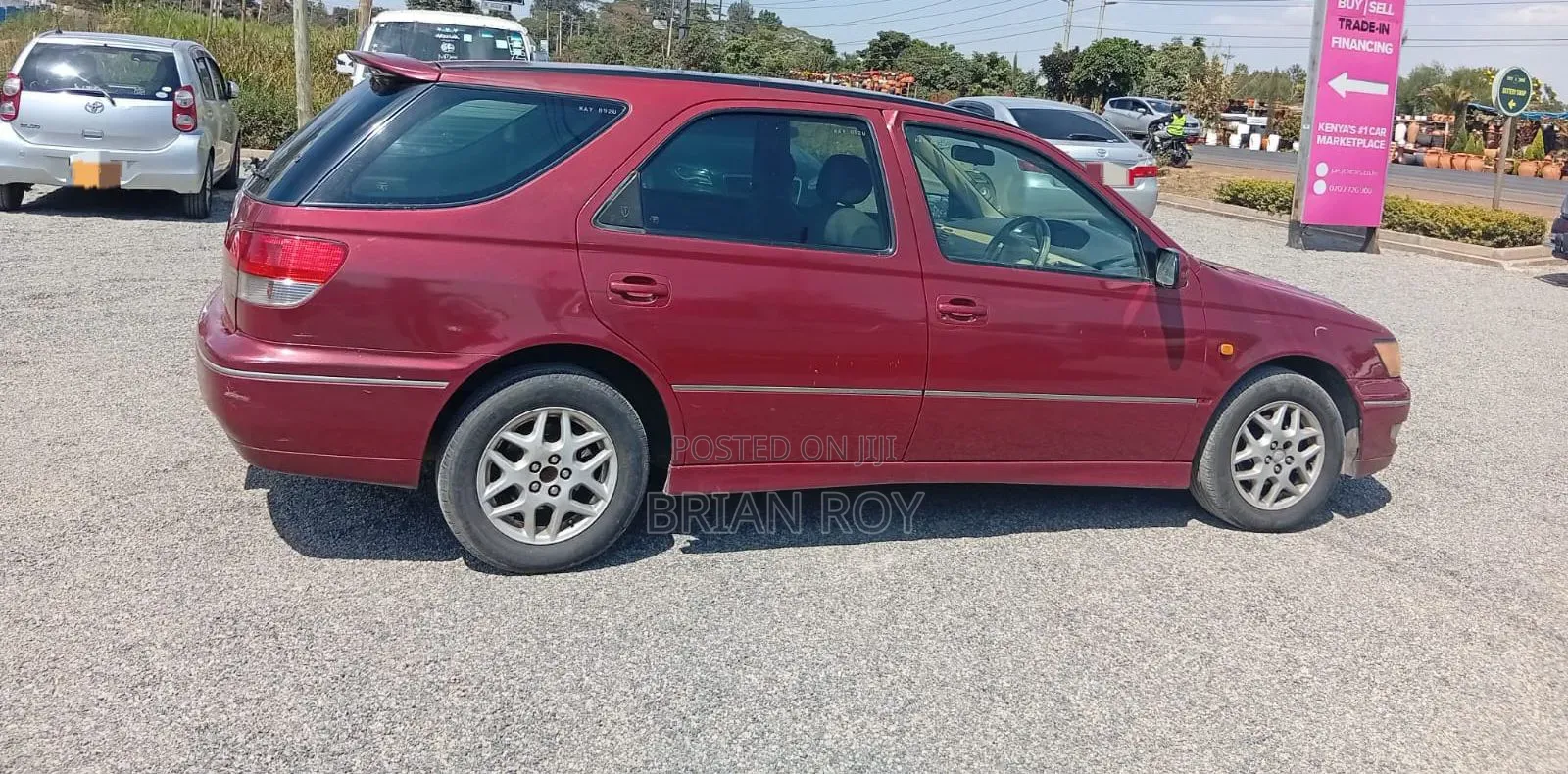 Toyota Vista 2000 Red