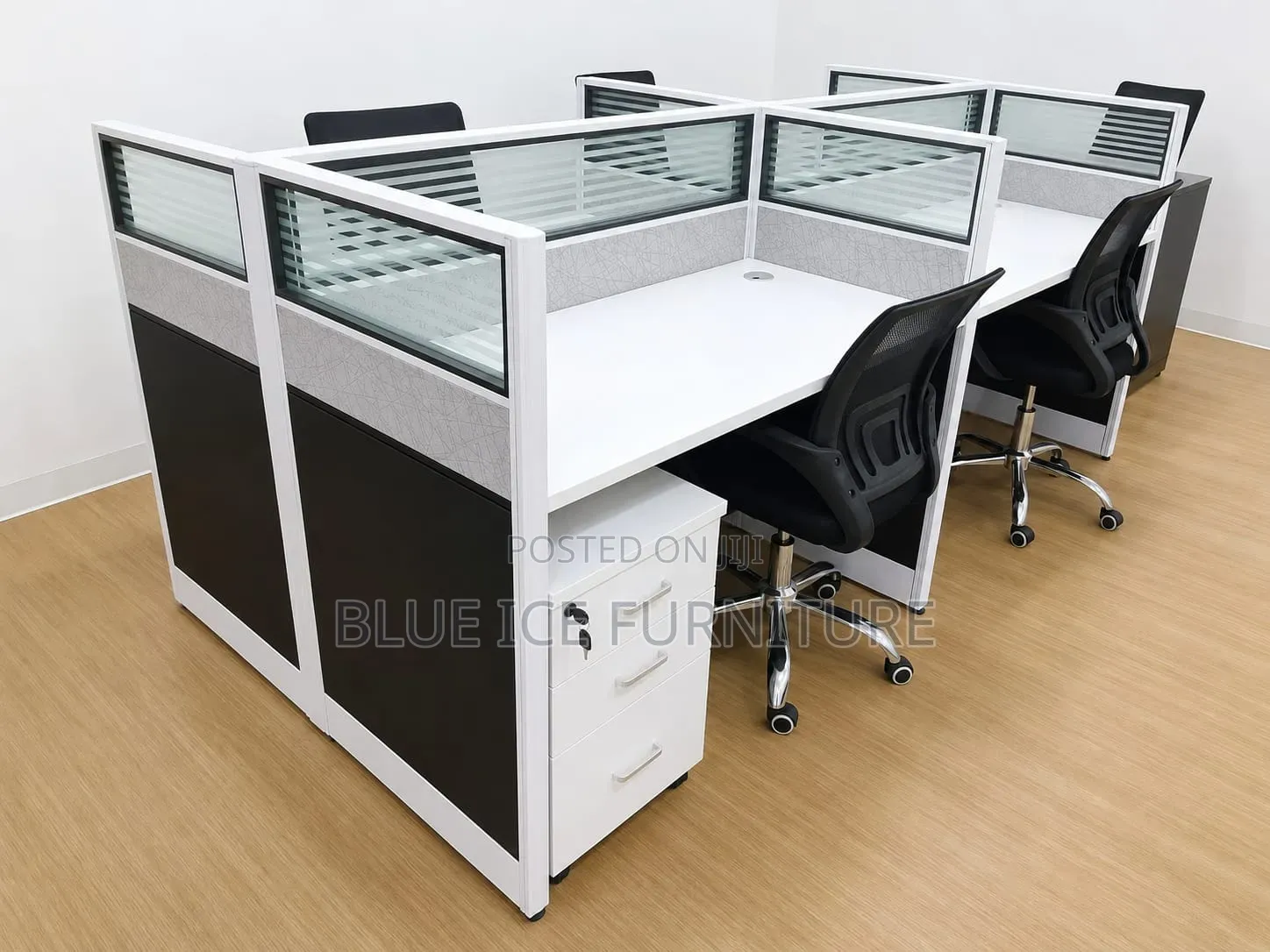 4-Way Office Workstation With Glass Partitions and Lockable Drawers