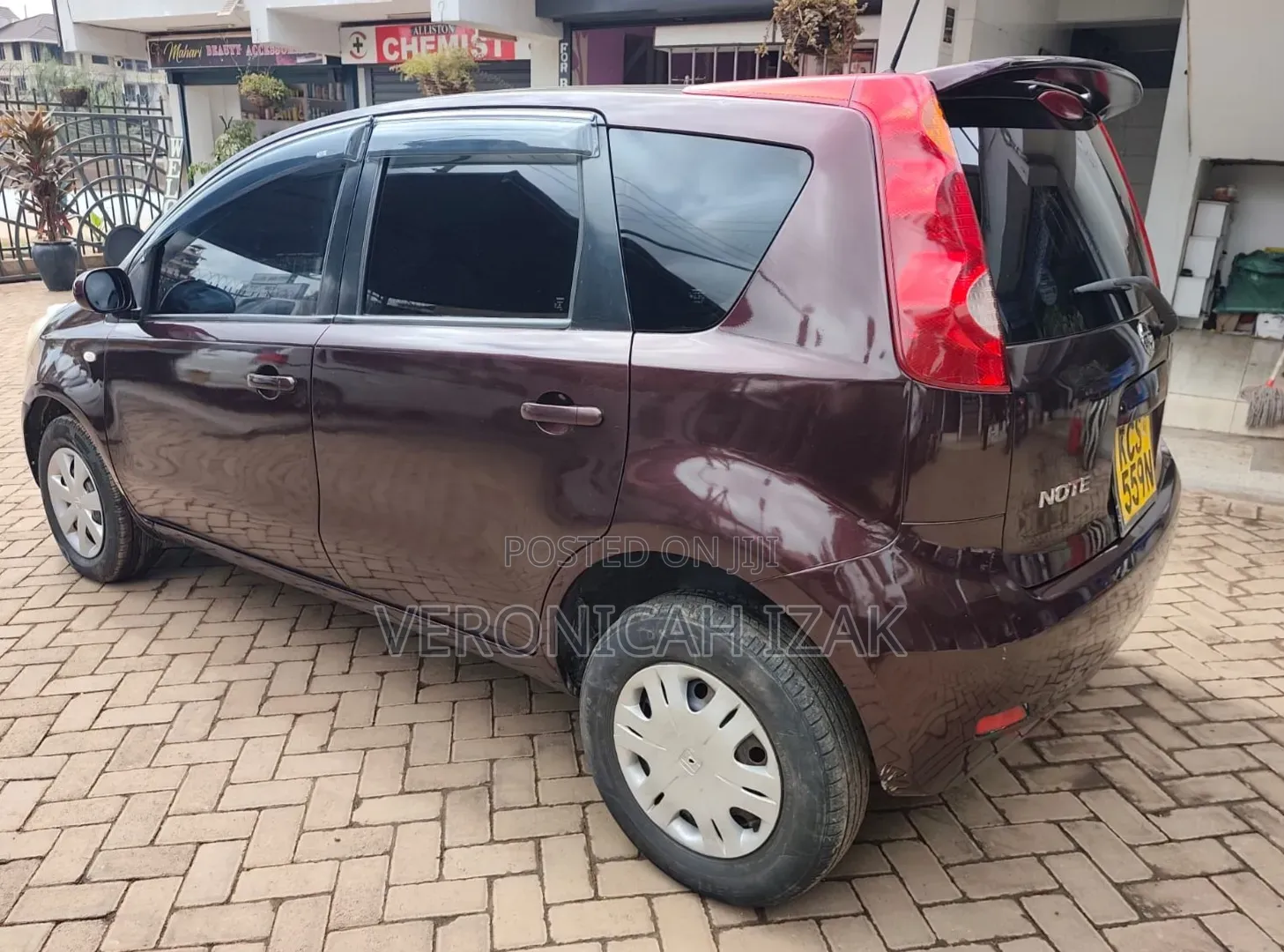 Nissan Note 2011 Burgundy