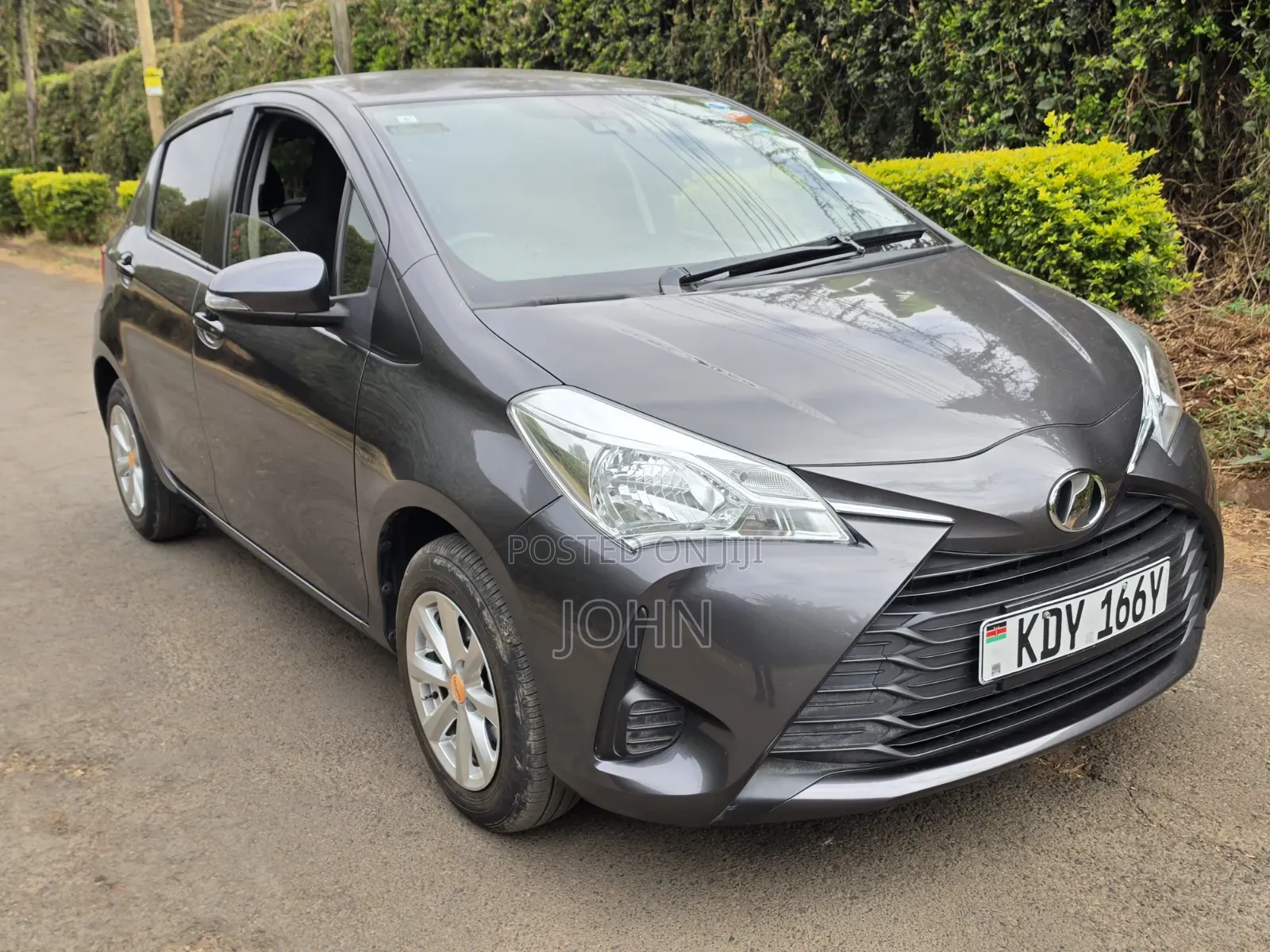 Toyota Vitz 1.0 FWD 5dr 2019 Gray