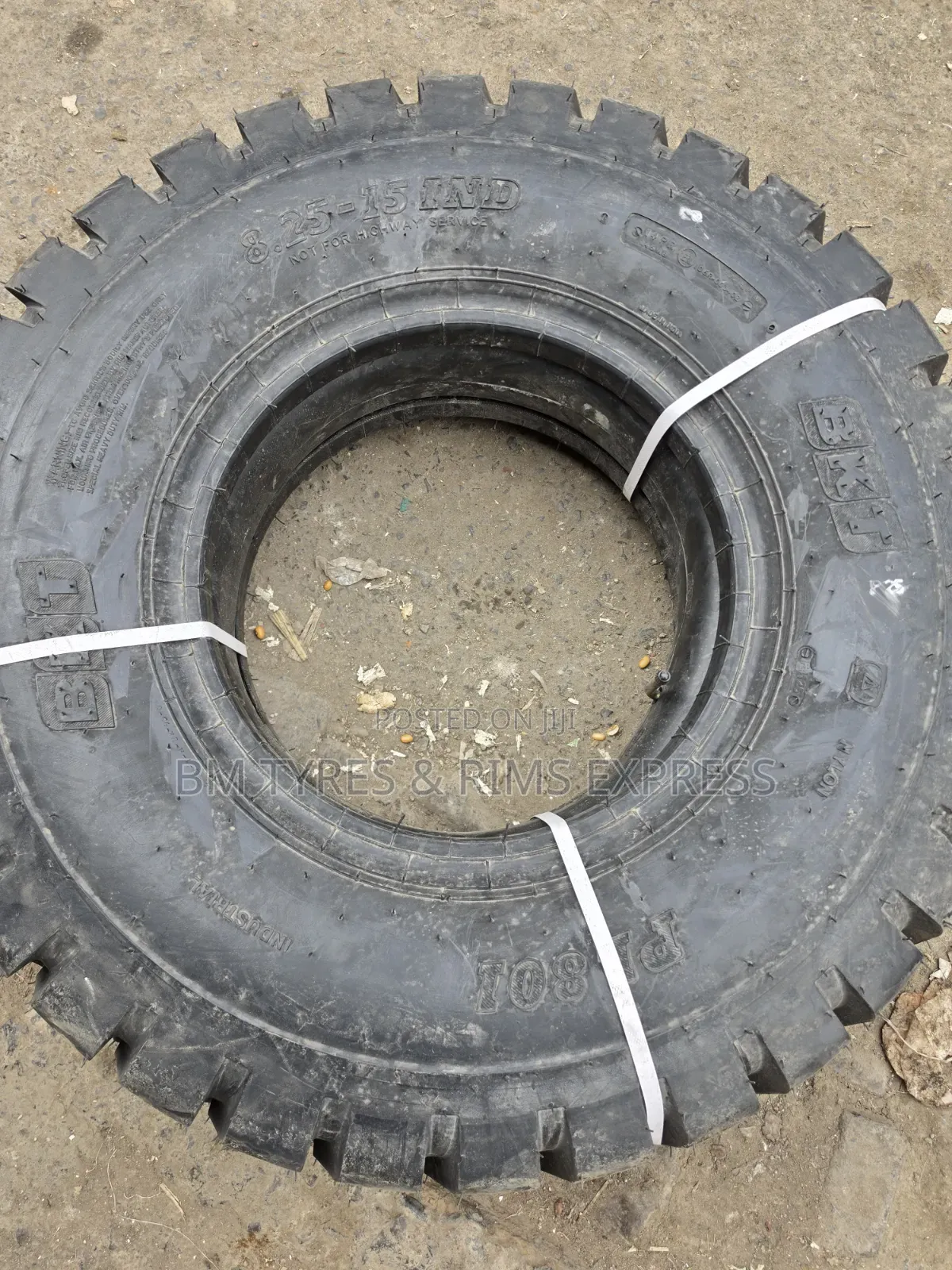 825 - 15 BKT TIRES (Diff)