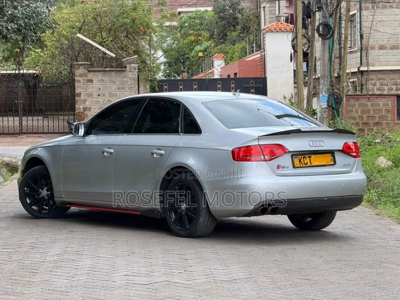 Audi A4 2.0T Premium Quattro 2011 Silver