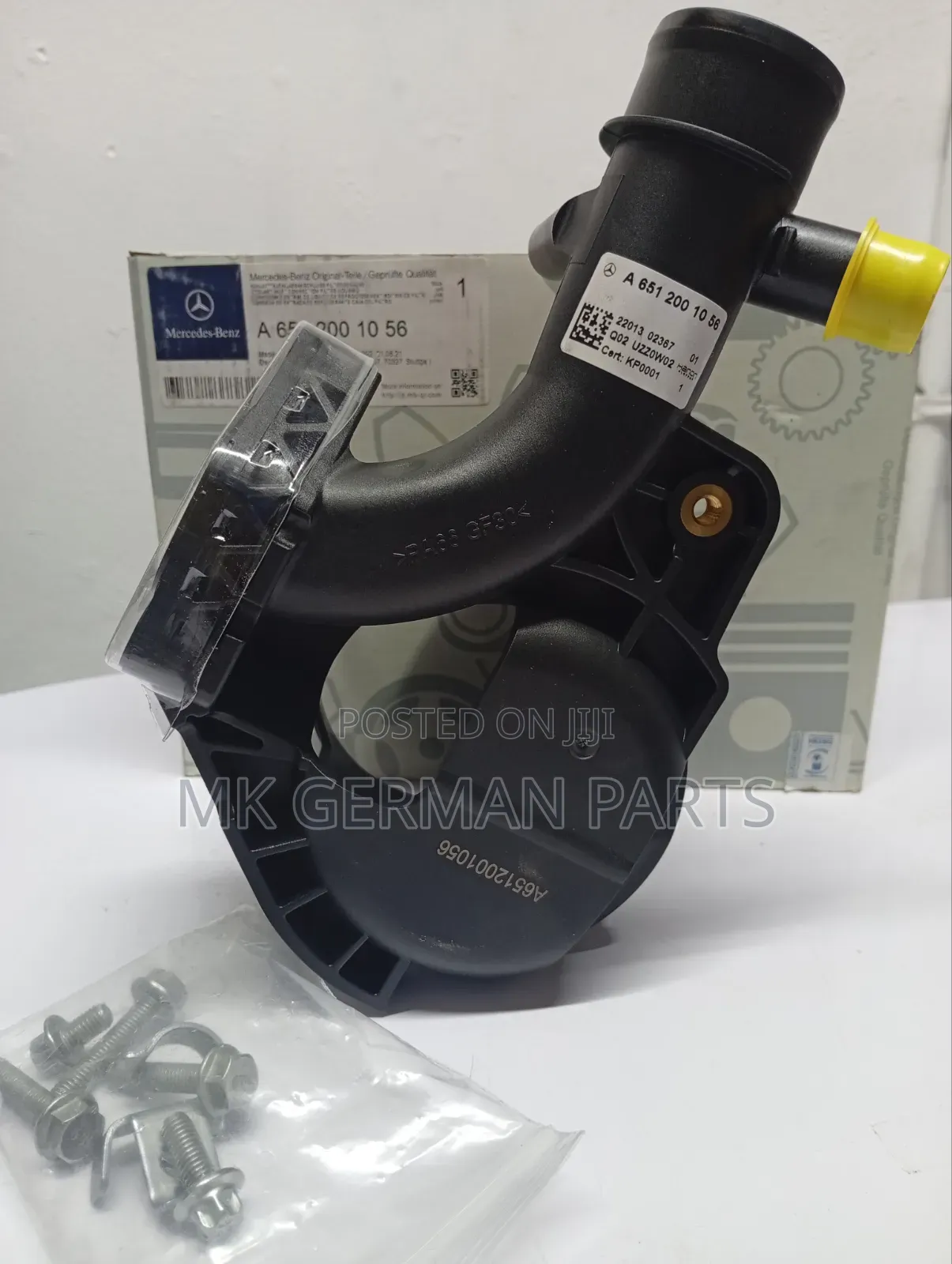 Genuine Mercedes Coolant Flange Om651.