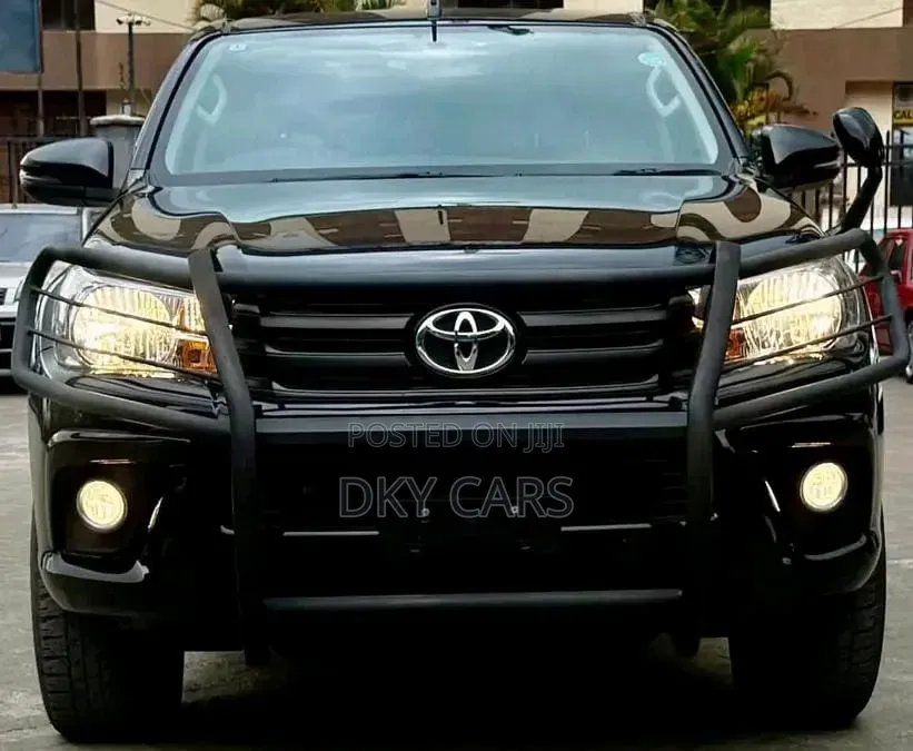Toyota Hilux 2019 Black