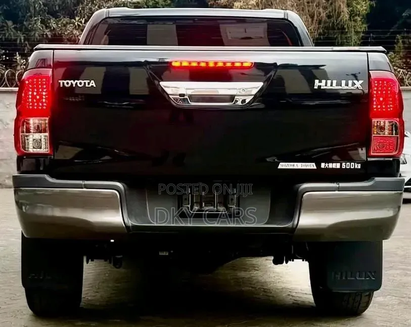 Toyota Hilux 2019 Black