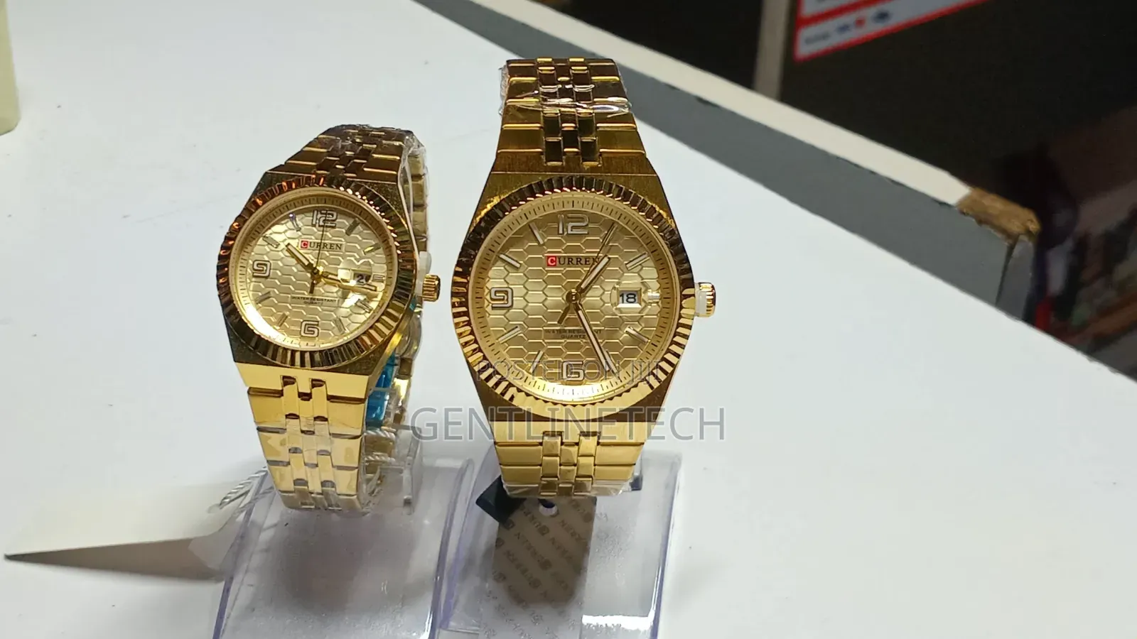Curren Quartz Gold Watch