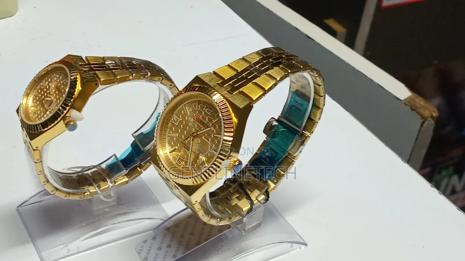 Curren Quartz Gold Watch