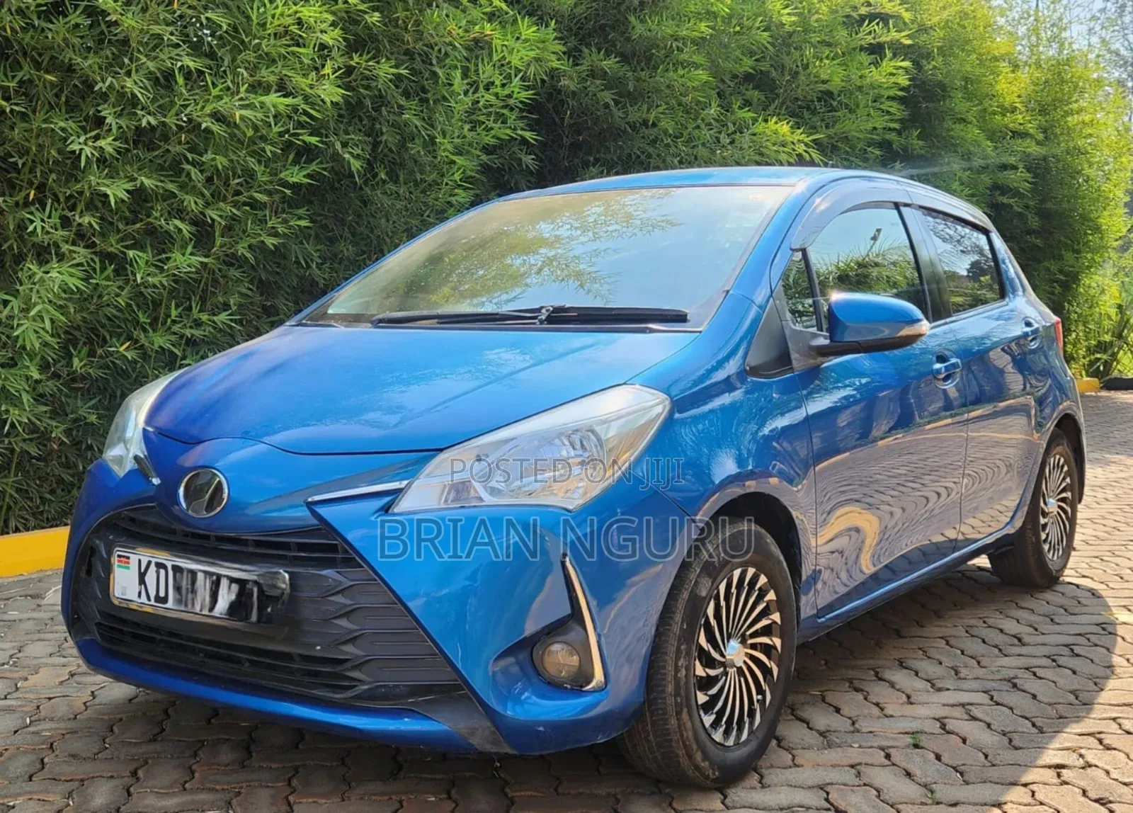 Toyota Vitz 2017 Blue