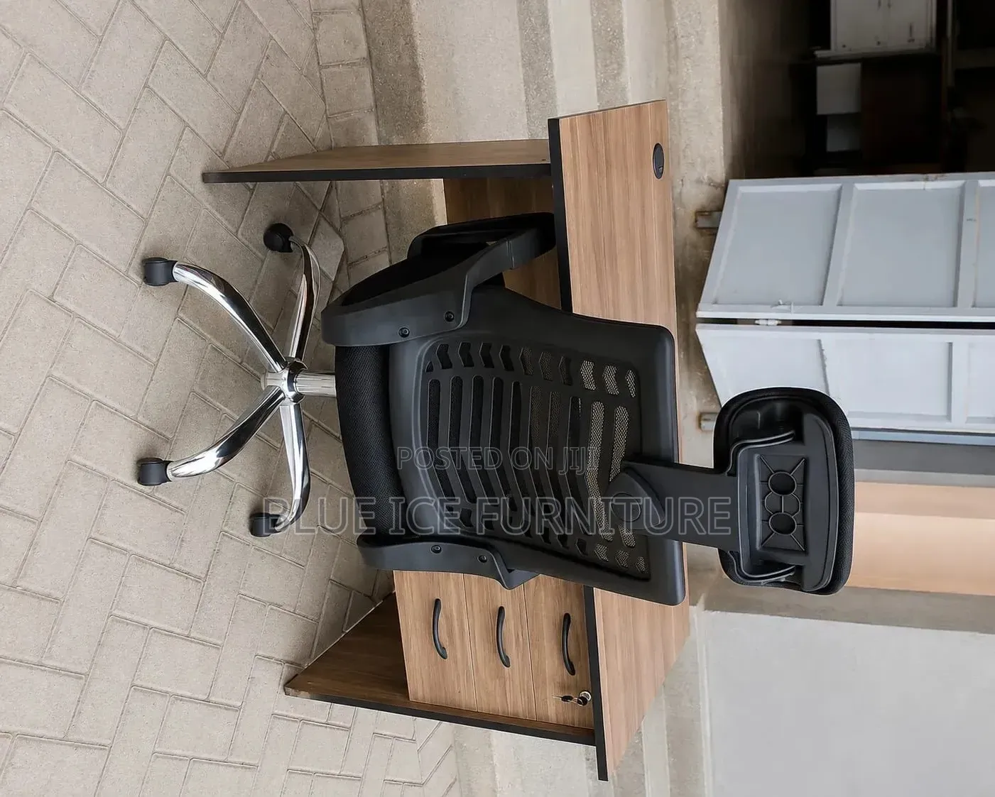 Executive Office Desk With Ergonomic Headrest Mesh Chair
