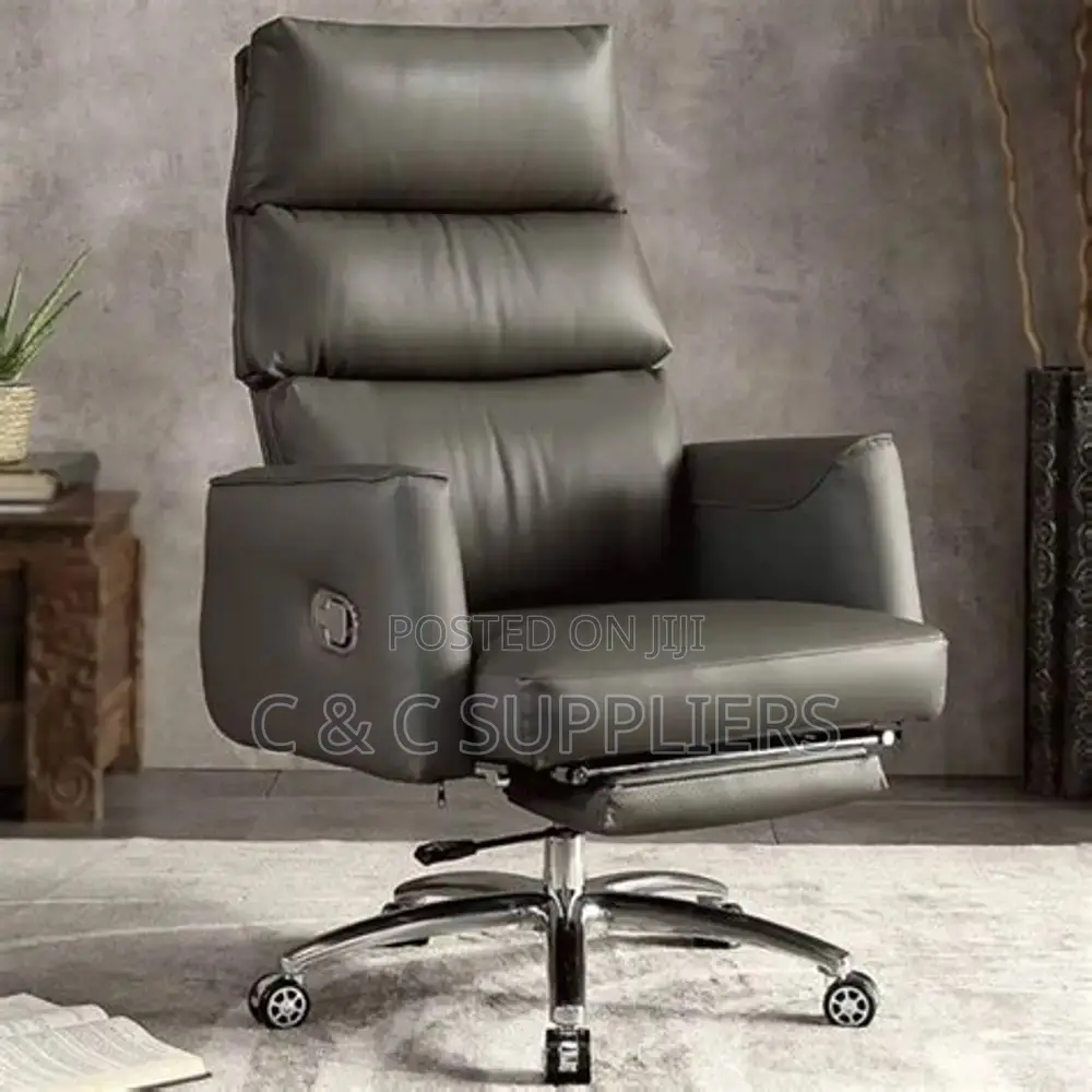 Gray Leather Executive Boss Chair.