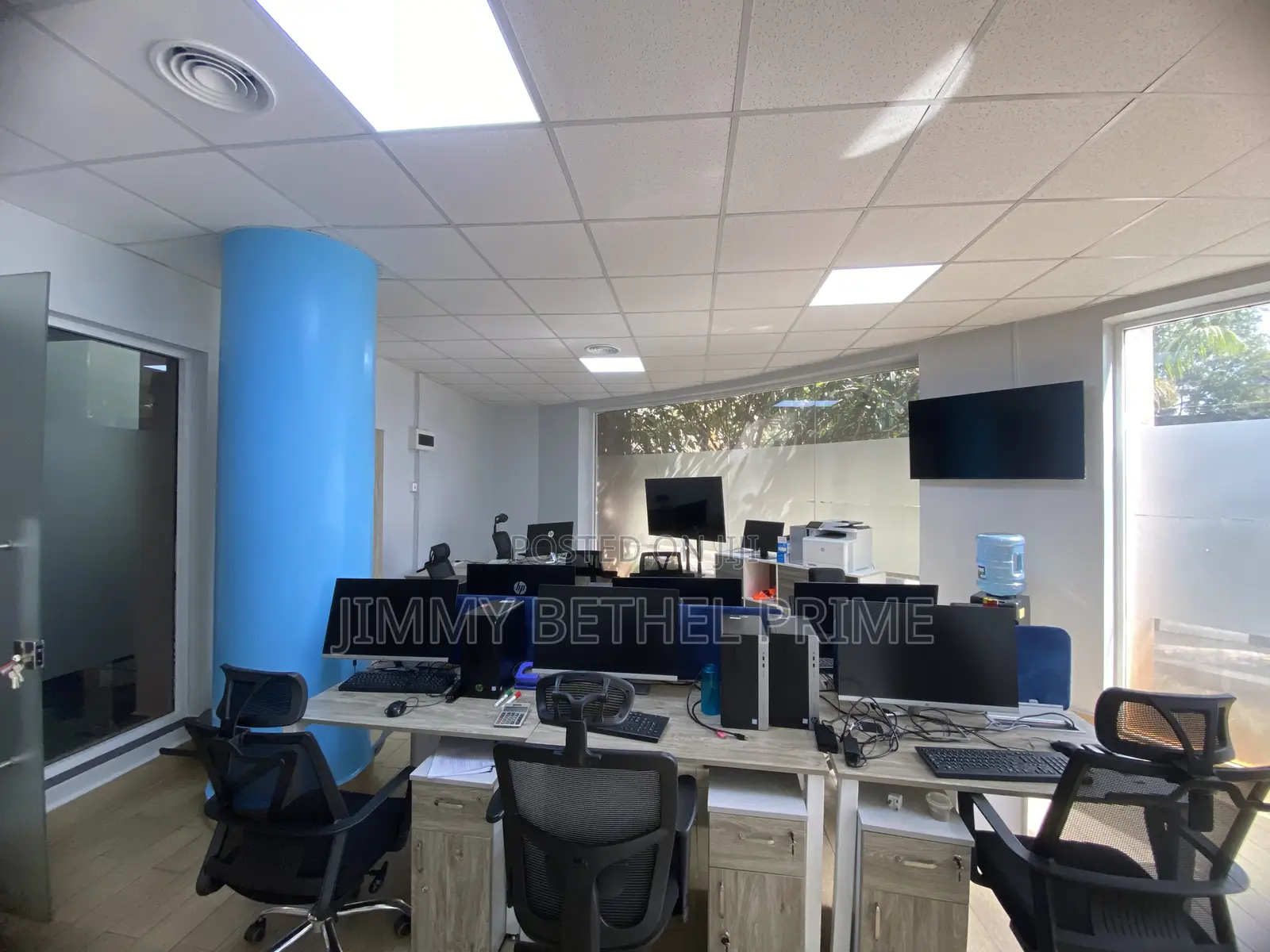 Prime Office Space for Rent 541 SqFt