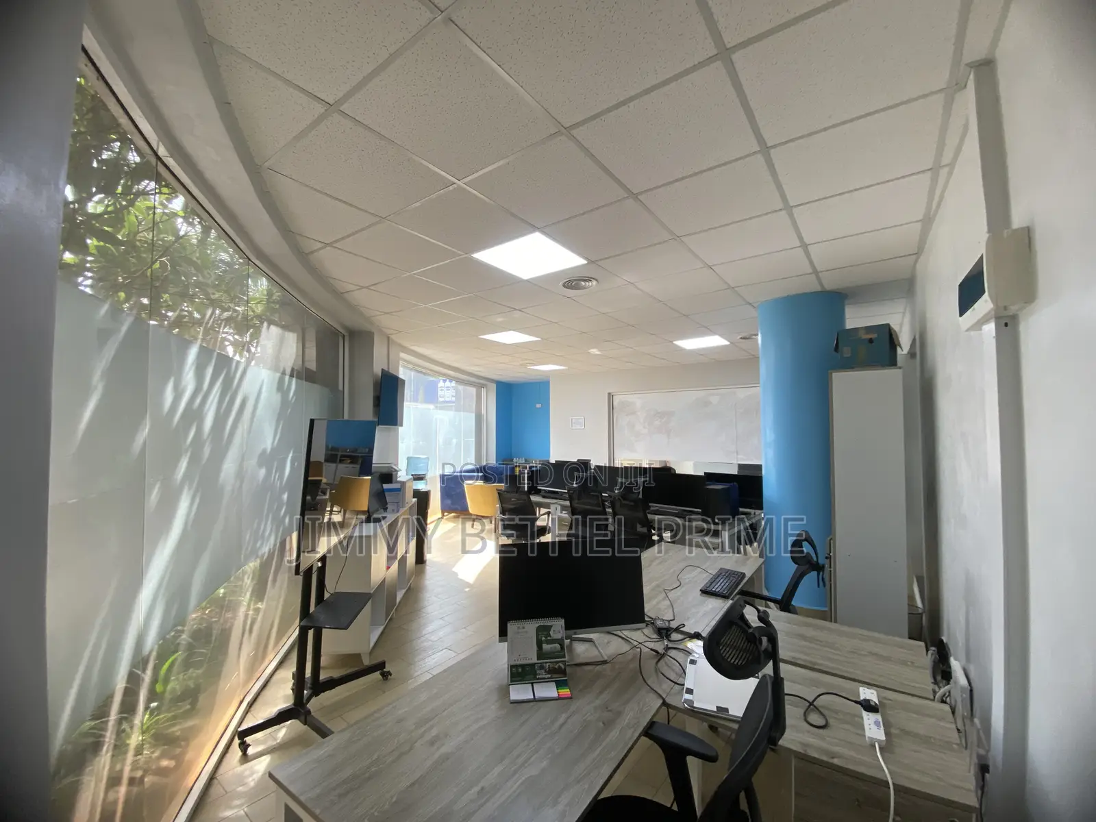 Prime Office Space for Rent 541 SqFt