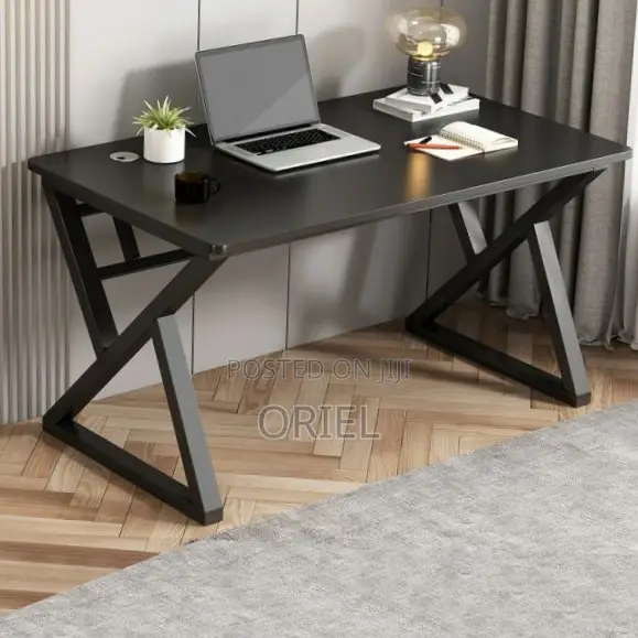 Office Desk : Black Office Computer Table