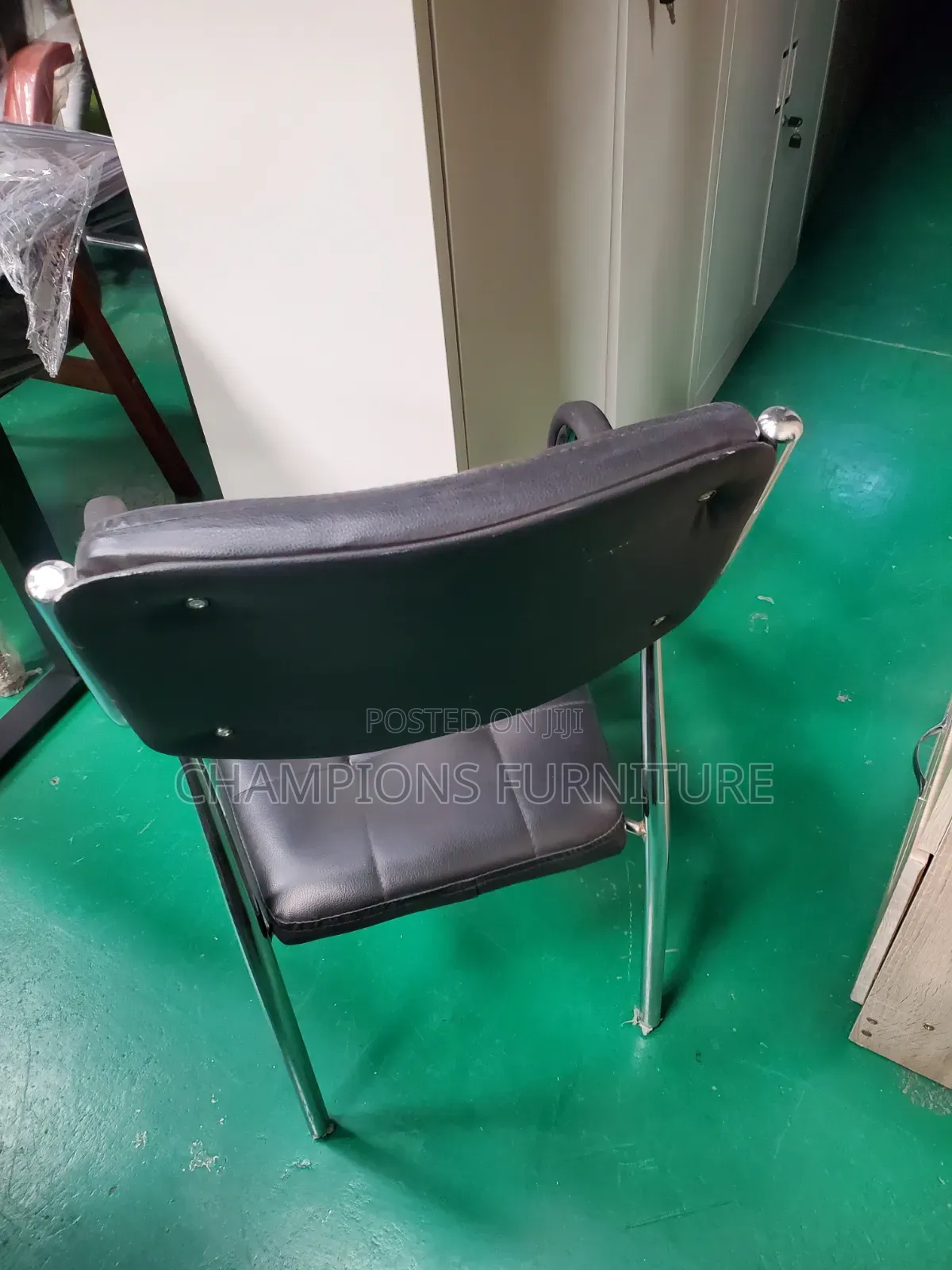 Black Modern Leather Visitors Armchair