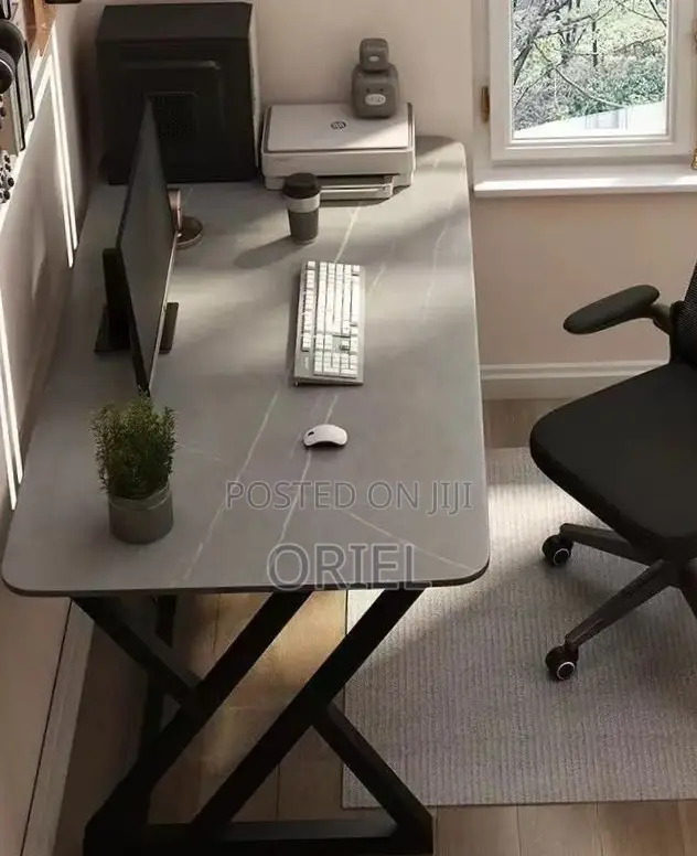 Office Desk : Black Office Computer Table