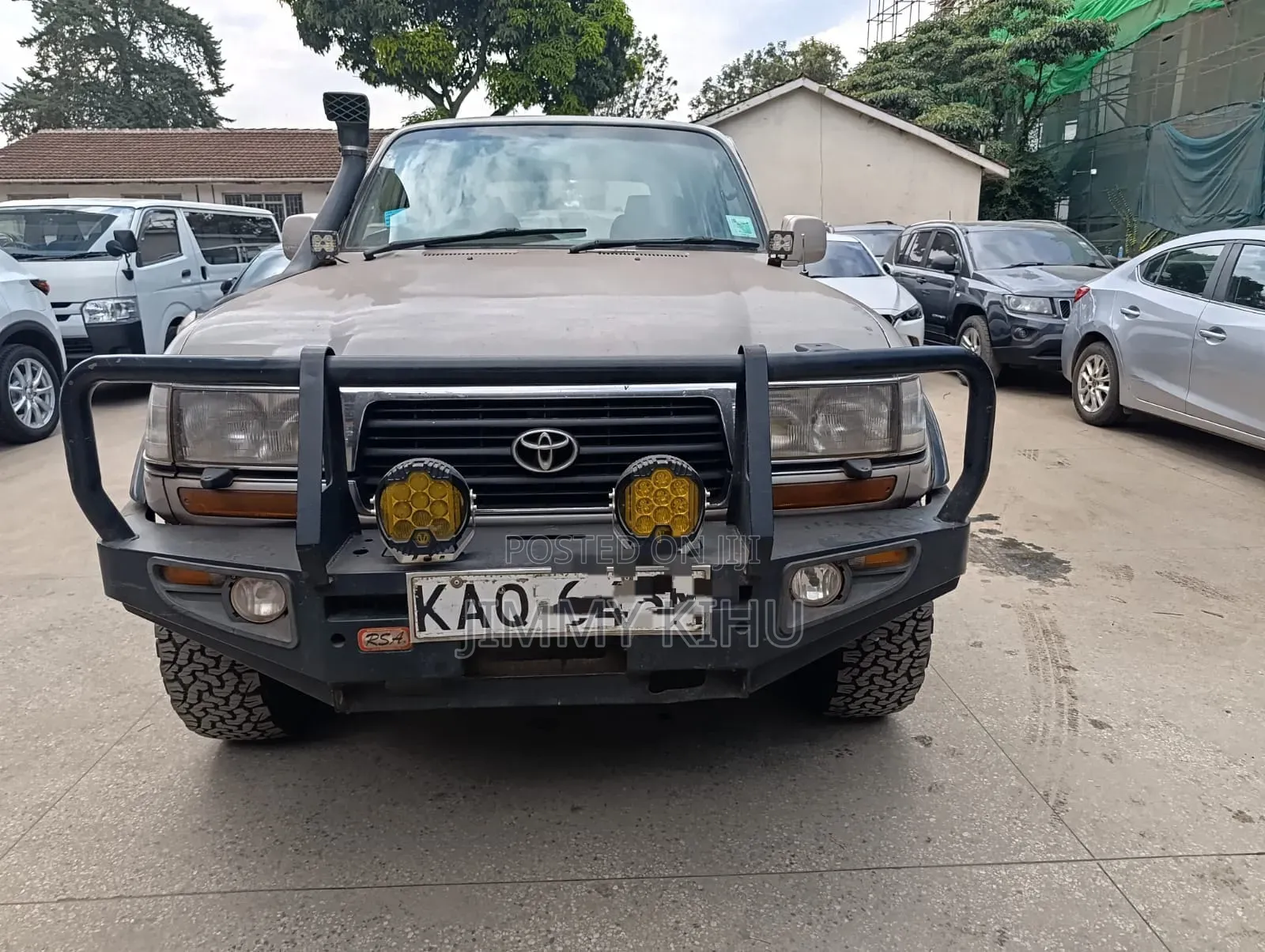 Toyota Land Cruiser 1998 Gray
