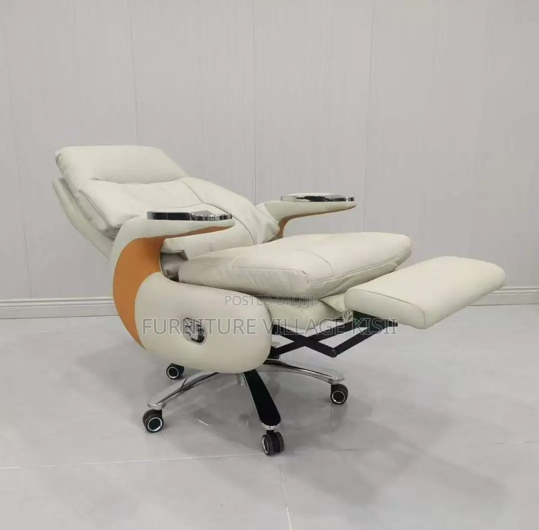 Office Chair: Excutive Leather Chair