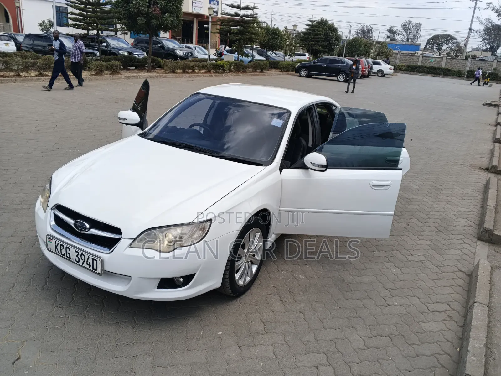 Subaru Legacy 2009 White