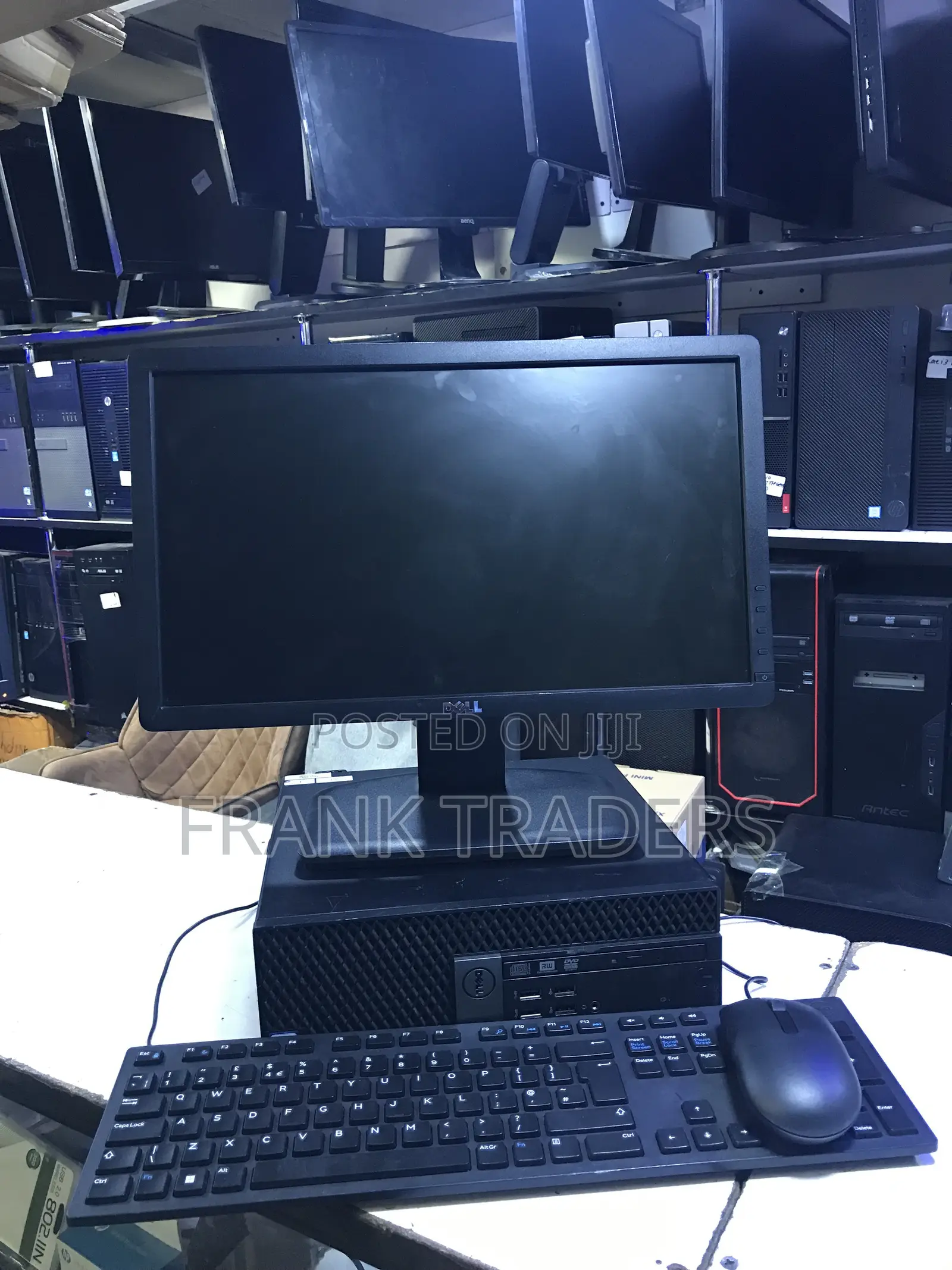 Desktop Computer Dell Optiplex 3040 4GB Intel Core i3 HDD 500GB