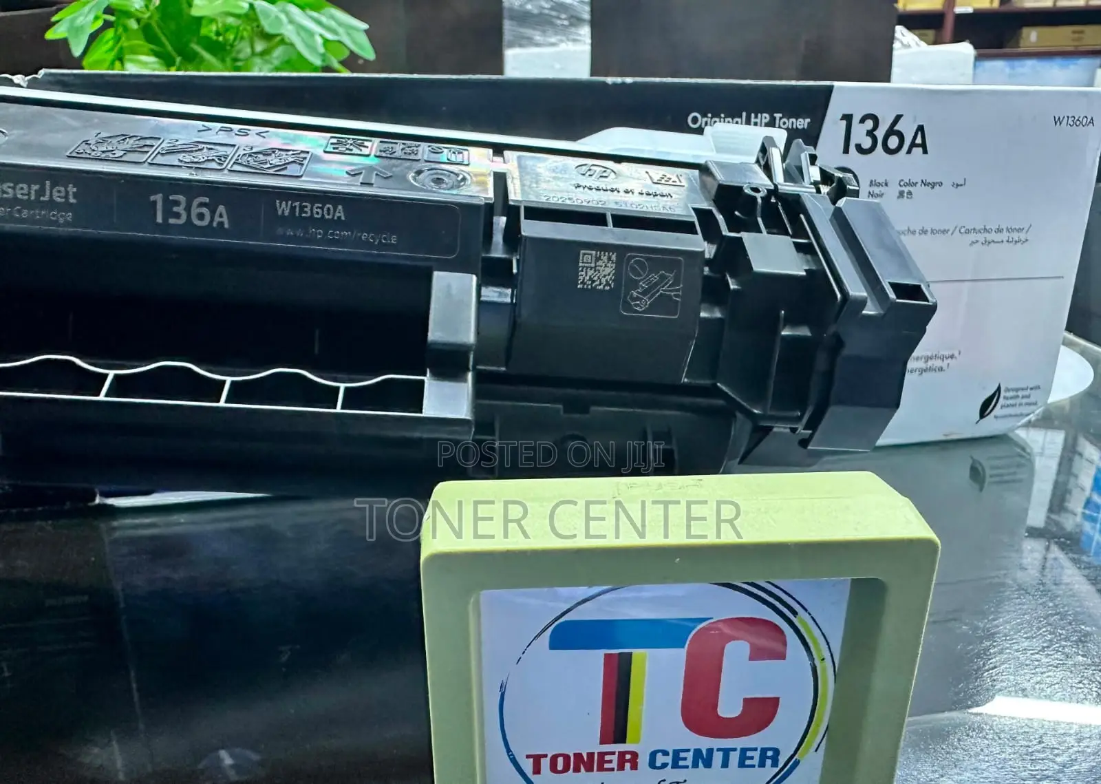 HP 136A Long-Lasting Black Toner Cartridge (W1360A)