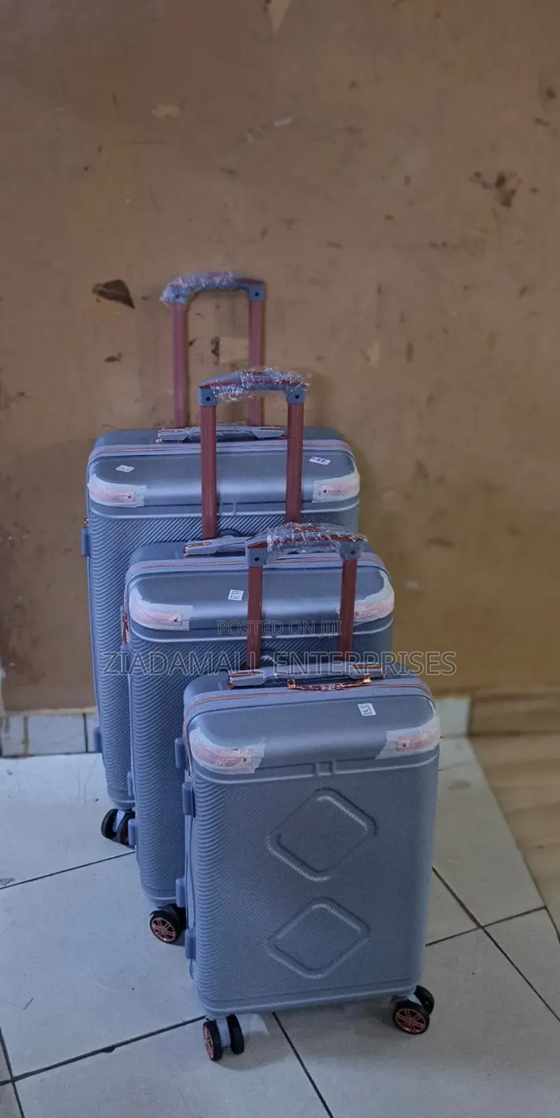 Unbreakable 3in1 Suitcase. Brand New