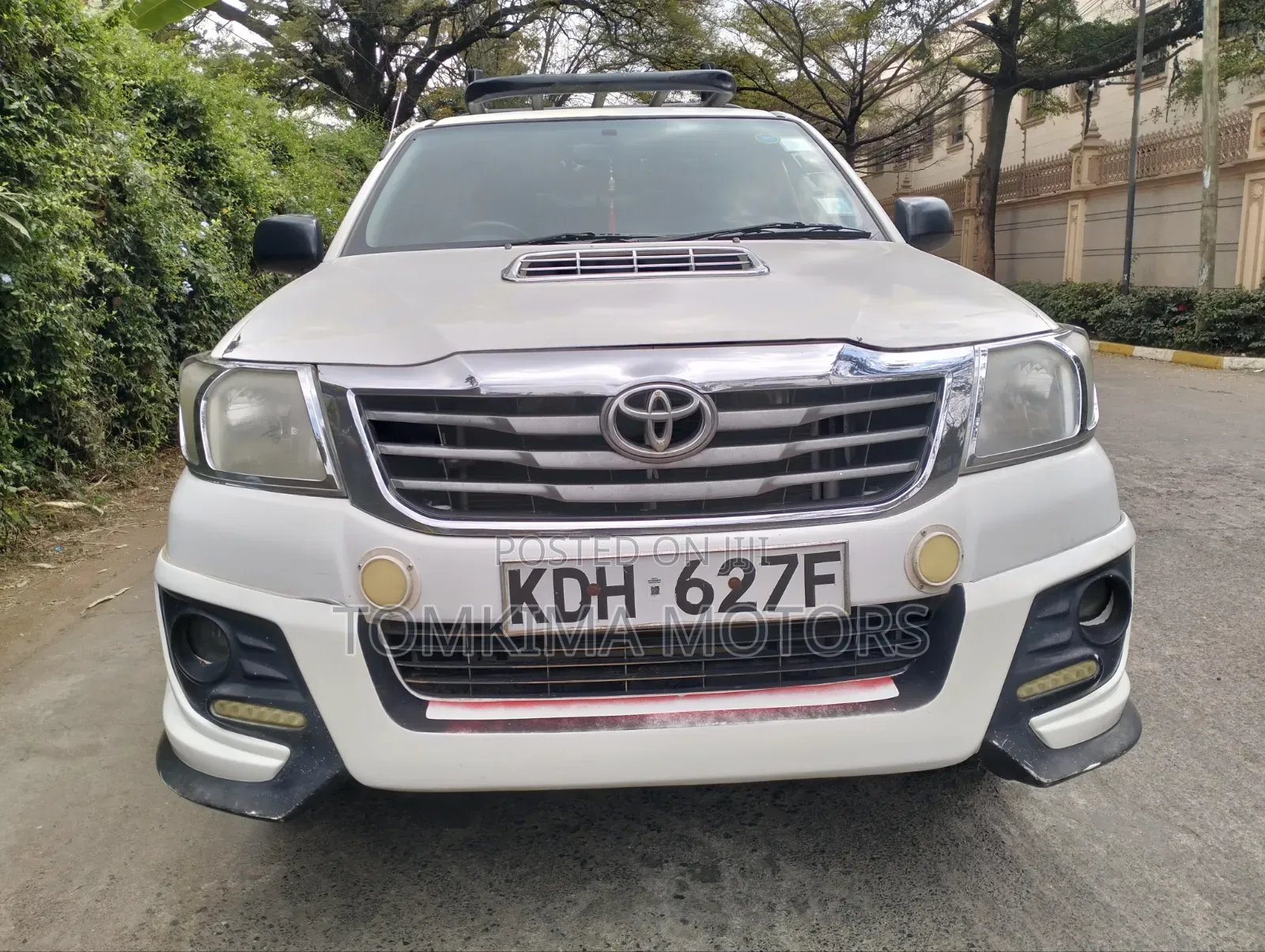 Toyota Hilux 2015 White