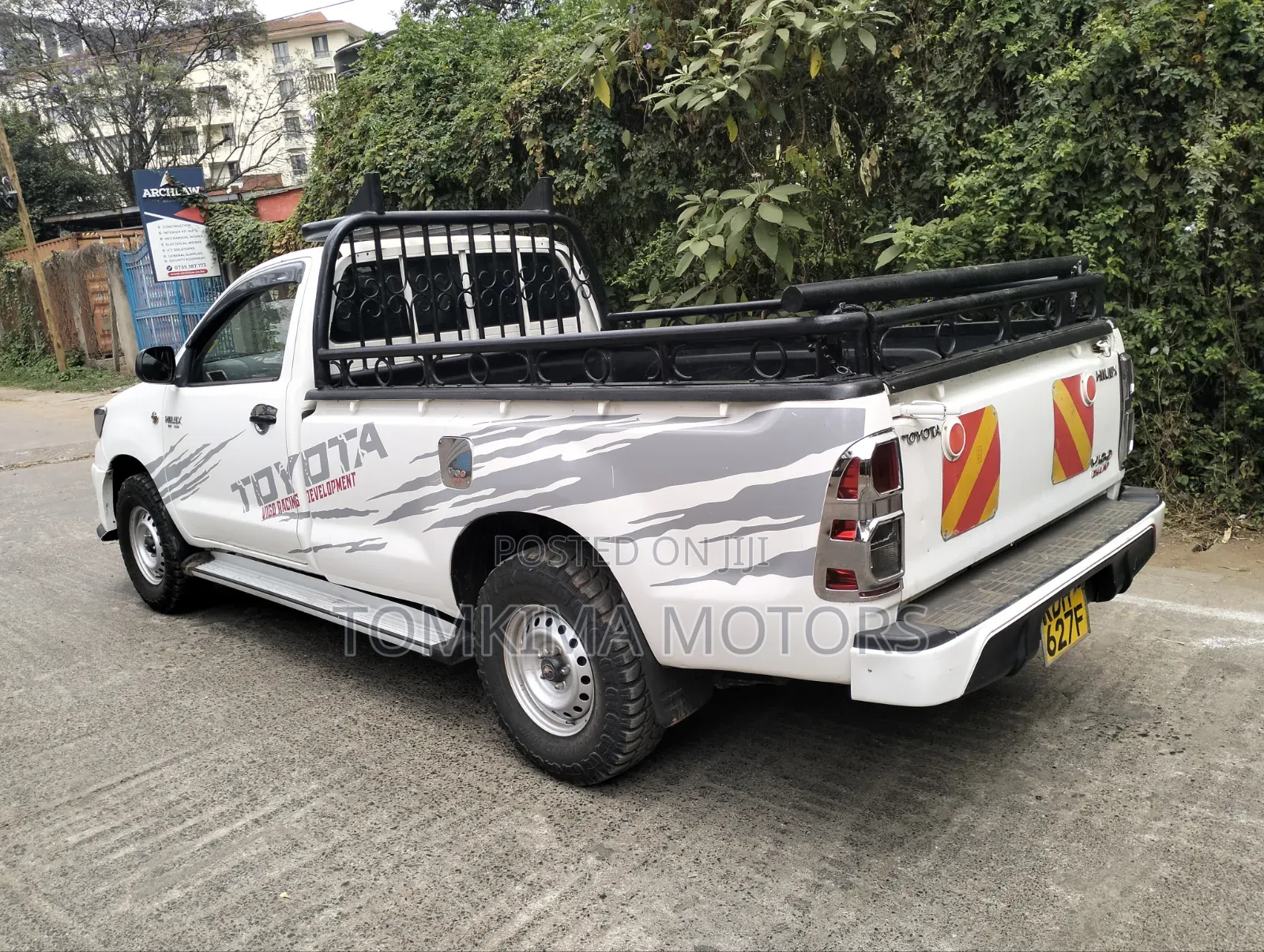 Toyota Hilux 2015 White