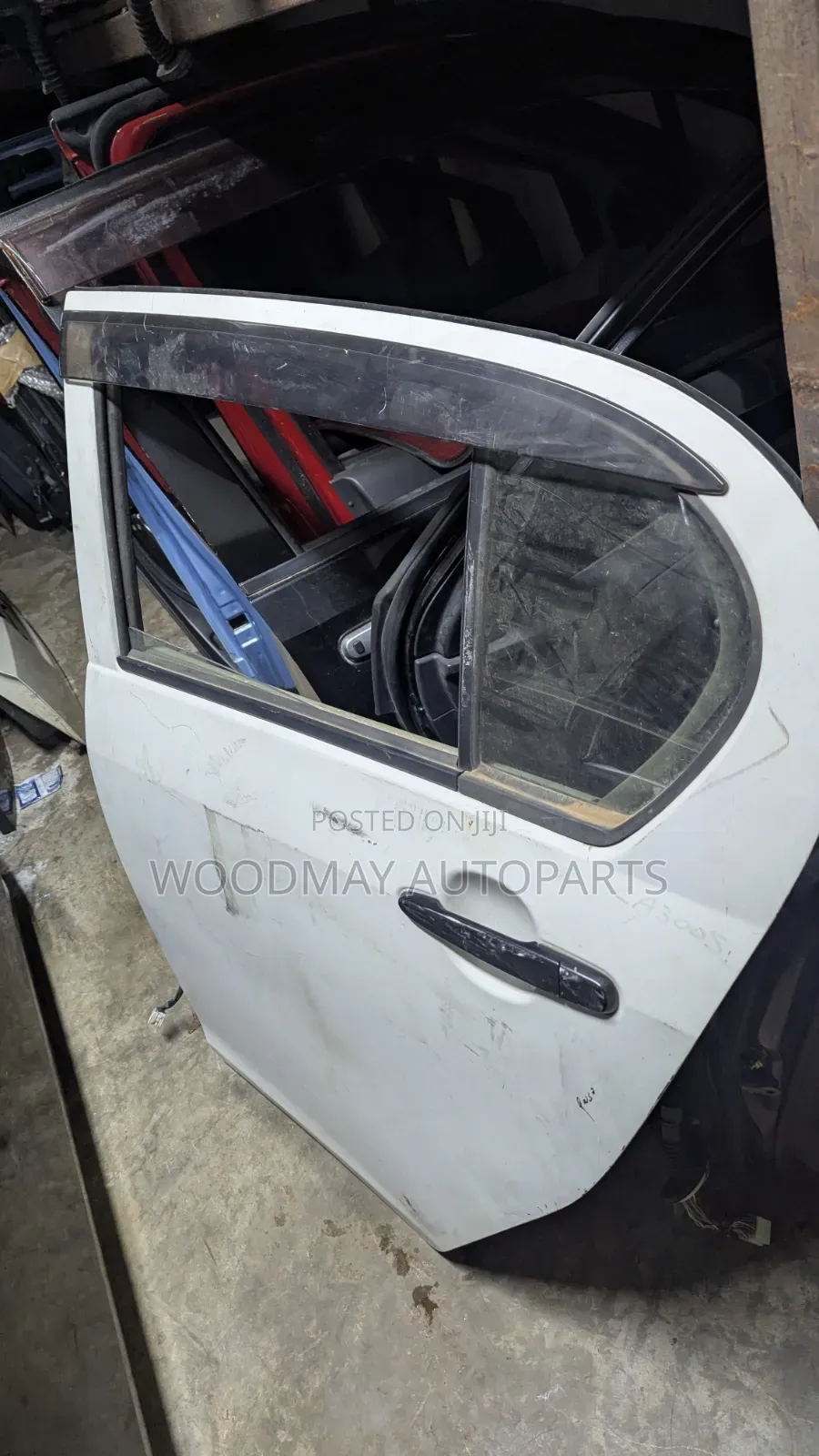 Daihatsu Move Rear Door
