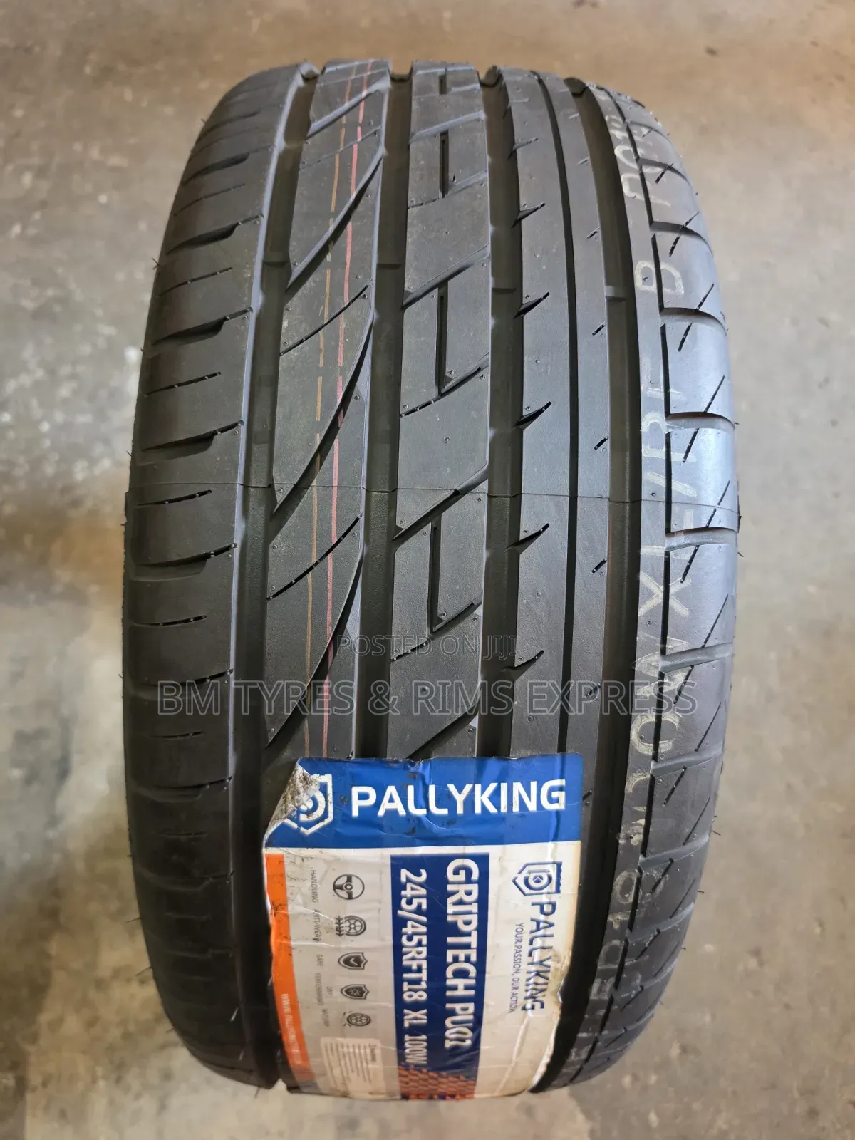 245 /45 R18 Pallyking Tires (Runflat)