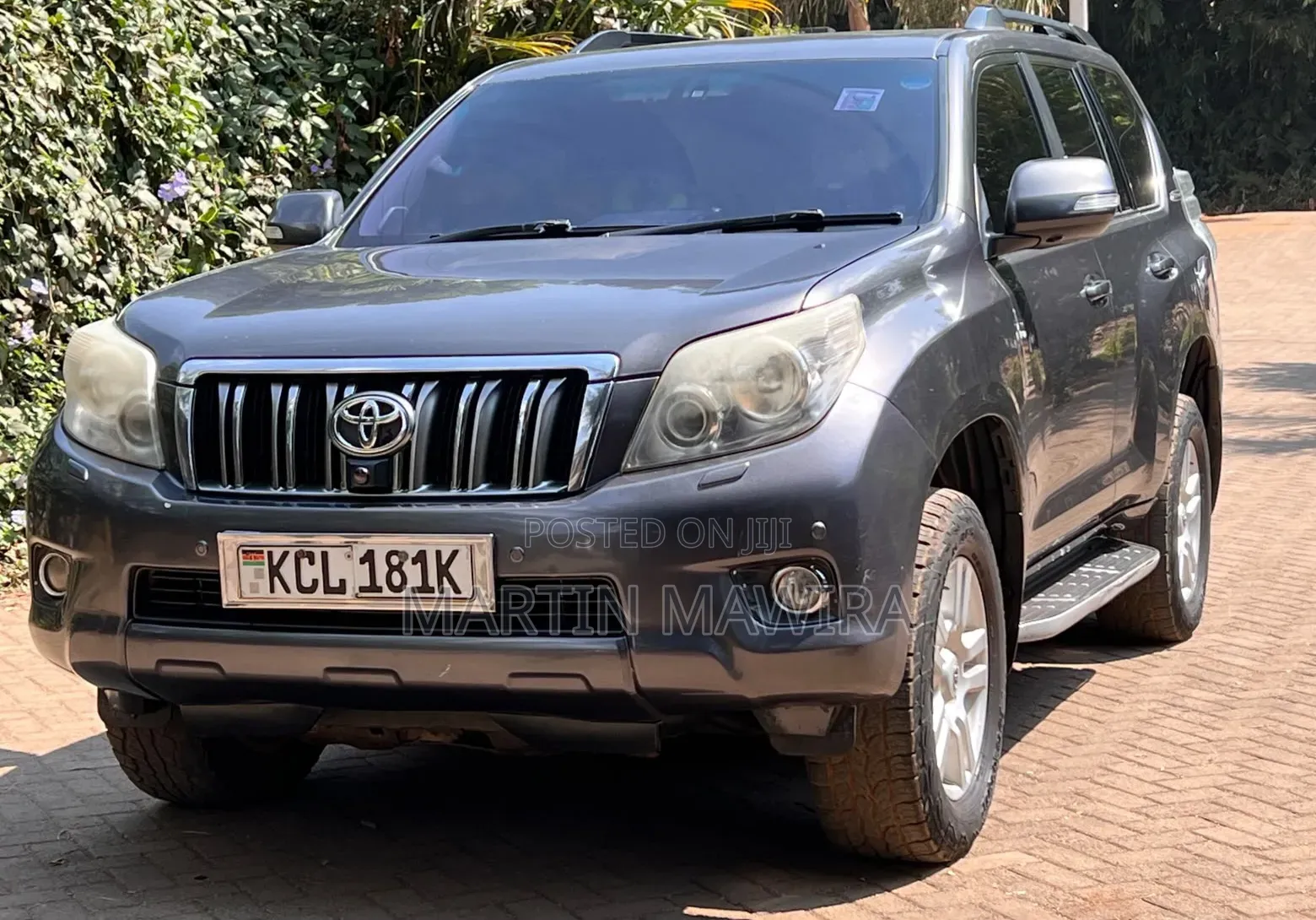 Toyota Land Cruiser Prado 2011 Gray