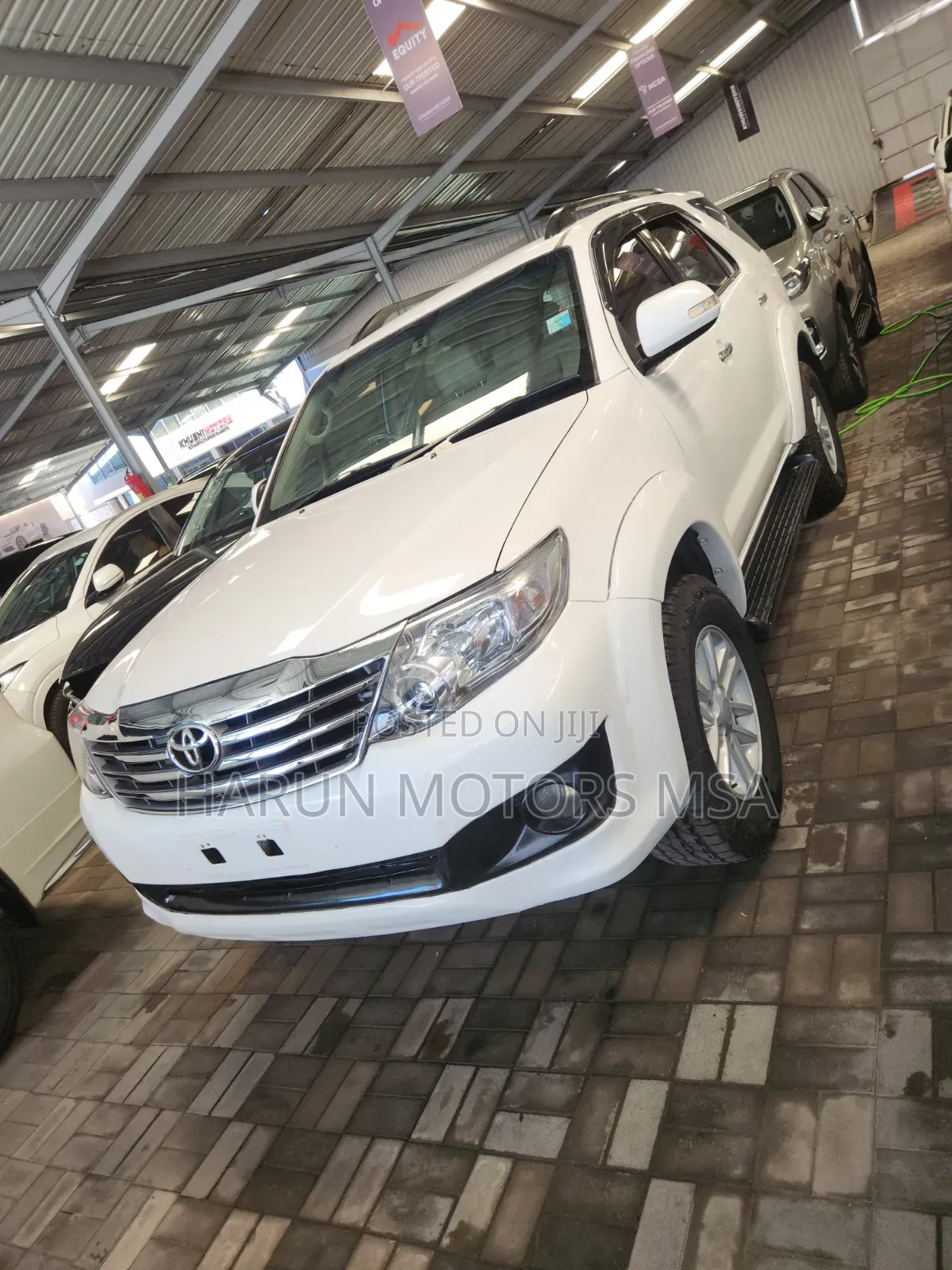 Toyota Fortuner 2014 White