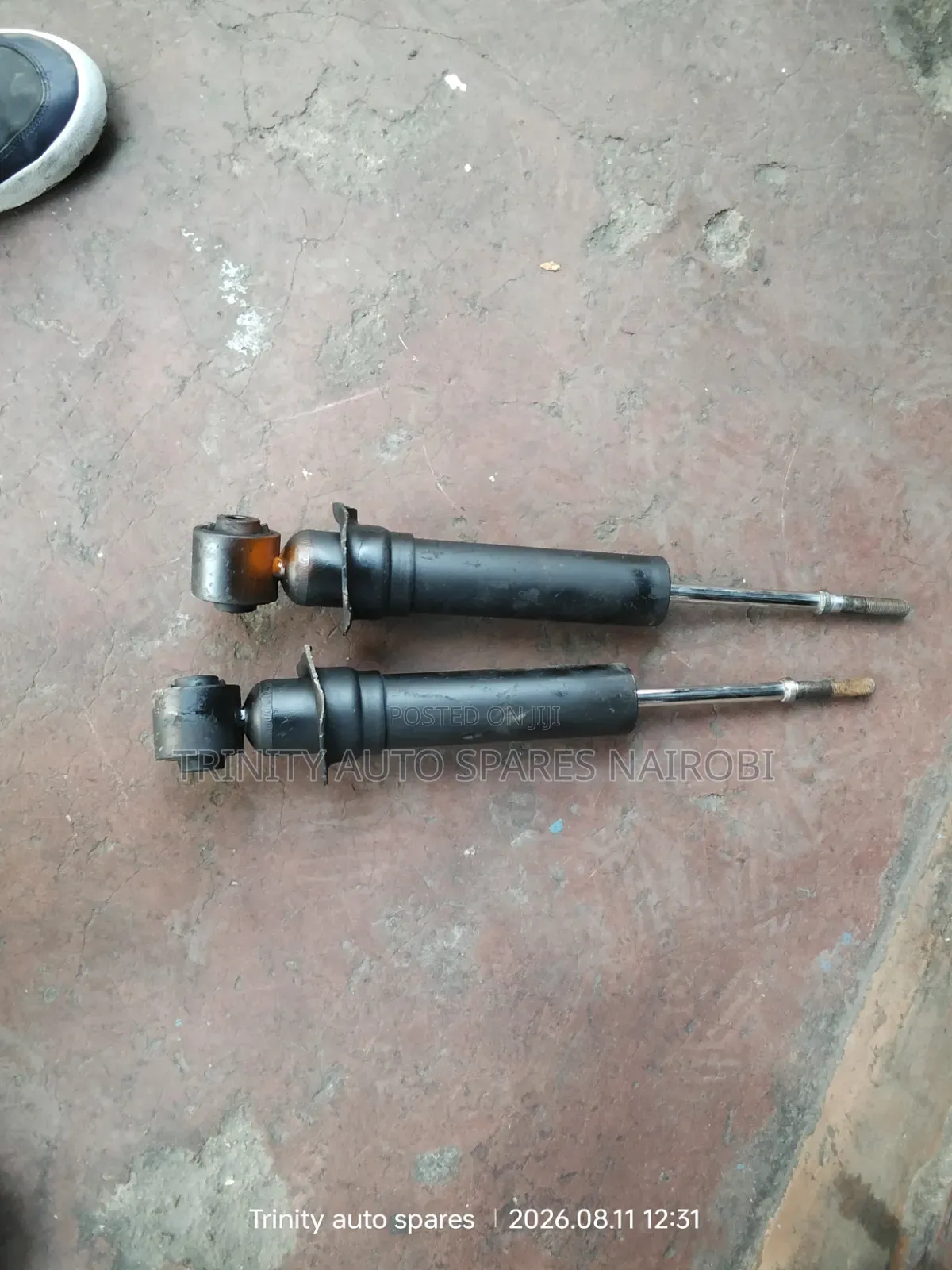 Original kYB Ex Japan Toyota Premio 260 4wd Rear Shock Absorbers