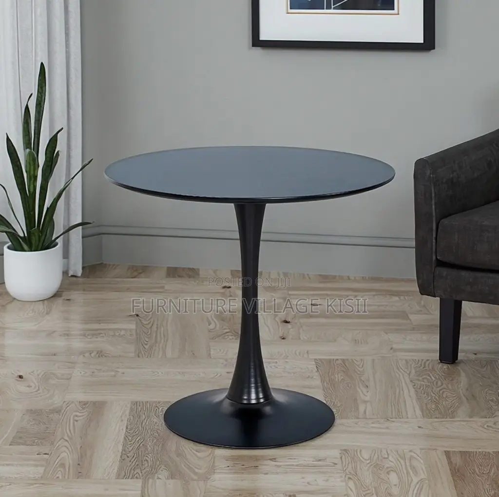 Home Furniture: Round Tulip Black Dining Table