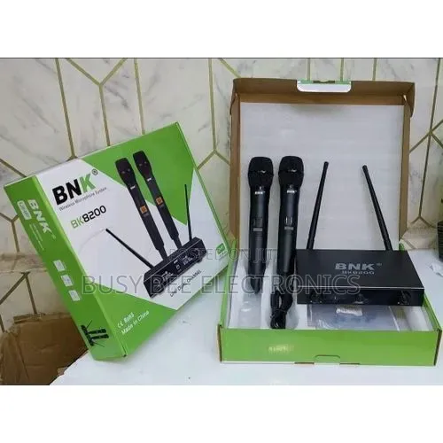BK8200 Handheld Cordless Professional Microphone