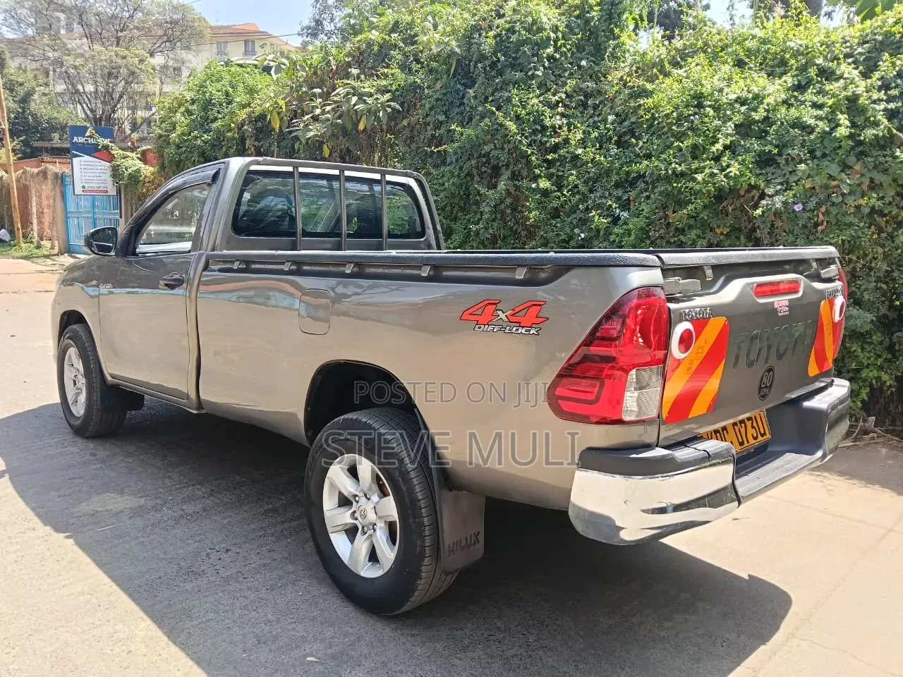 Toyota Hilux 2021 Brown
